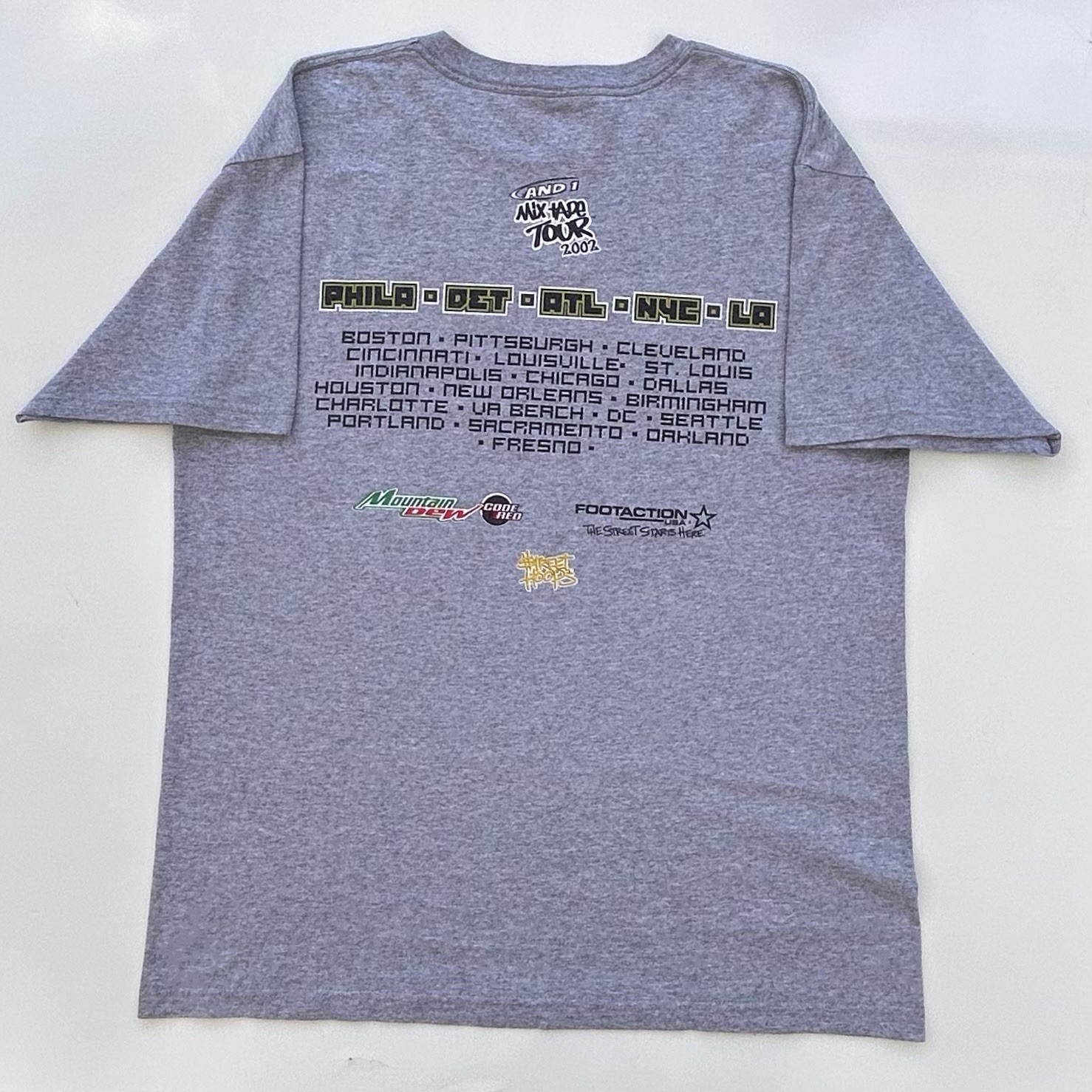 Vintage AND1 Mixtape Tour 2002 Street Hoops Promo T Shirt Size Men’s Large Grey gallery