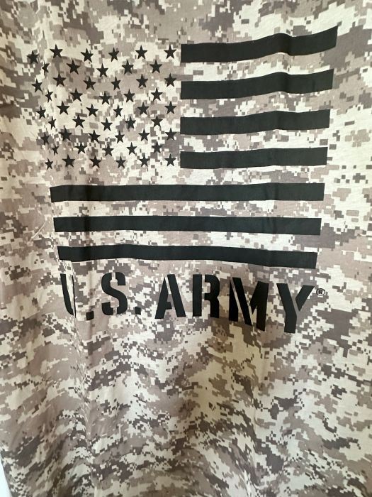Official US Army Men’s Long-Sleeved T-Shirt 1XL Gray/Beige with Flag in Camo