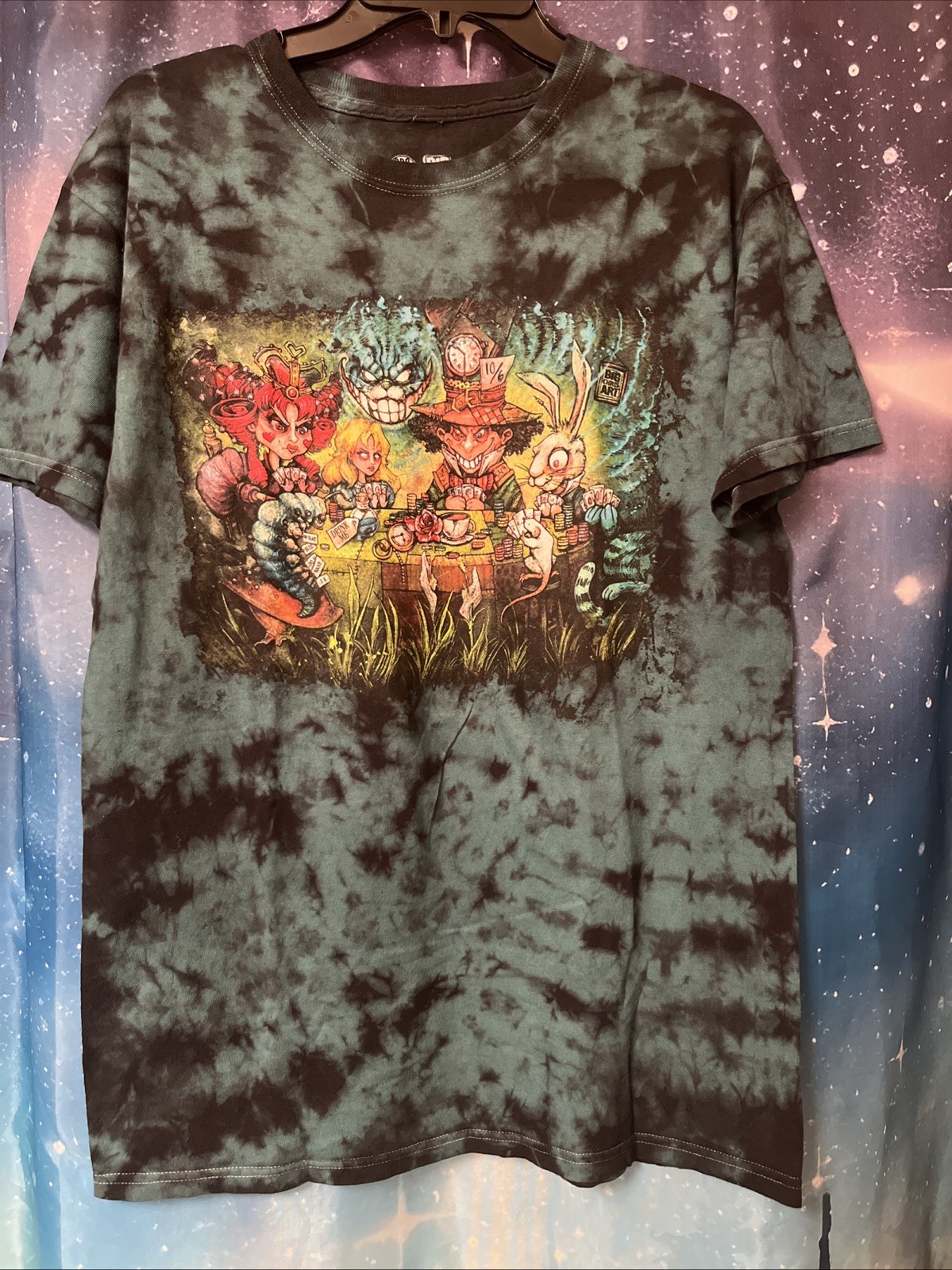 Alice in Wonderland Shirt Men Medium Green Black Tie Dye Big Chris Artwork Art