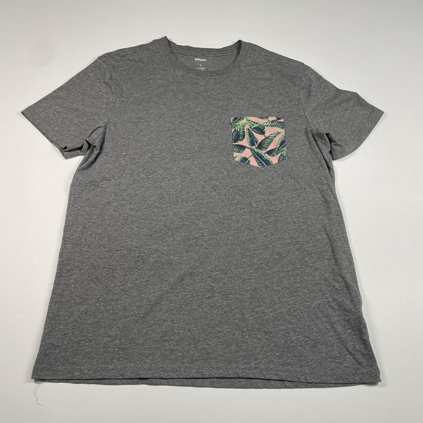Sonoma Shirt Men’s Large Gray Short Sleeve Floral Leaf Pocket Tee