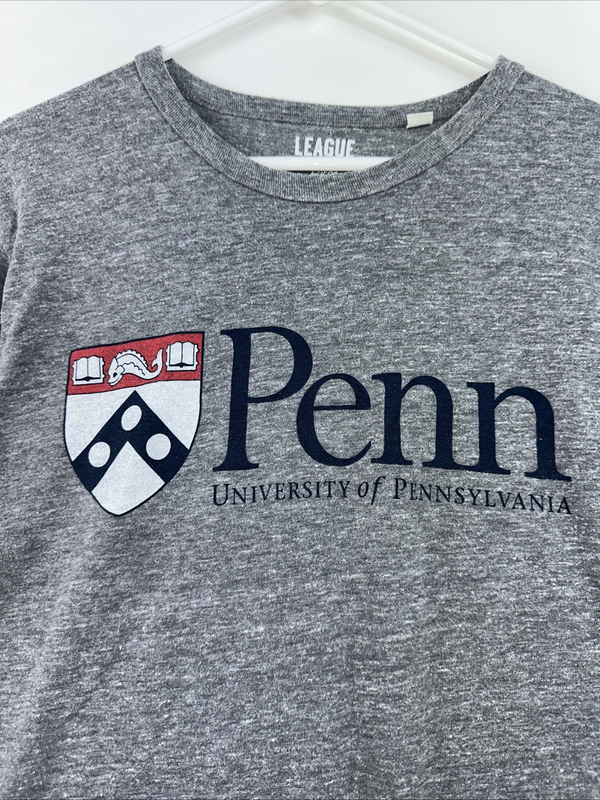 The League Gray U Penn Quakers Men’s Large Poly Cotton Blend T-shirt gallery
