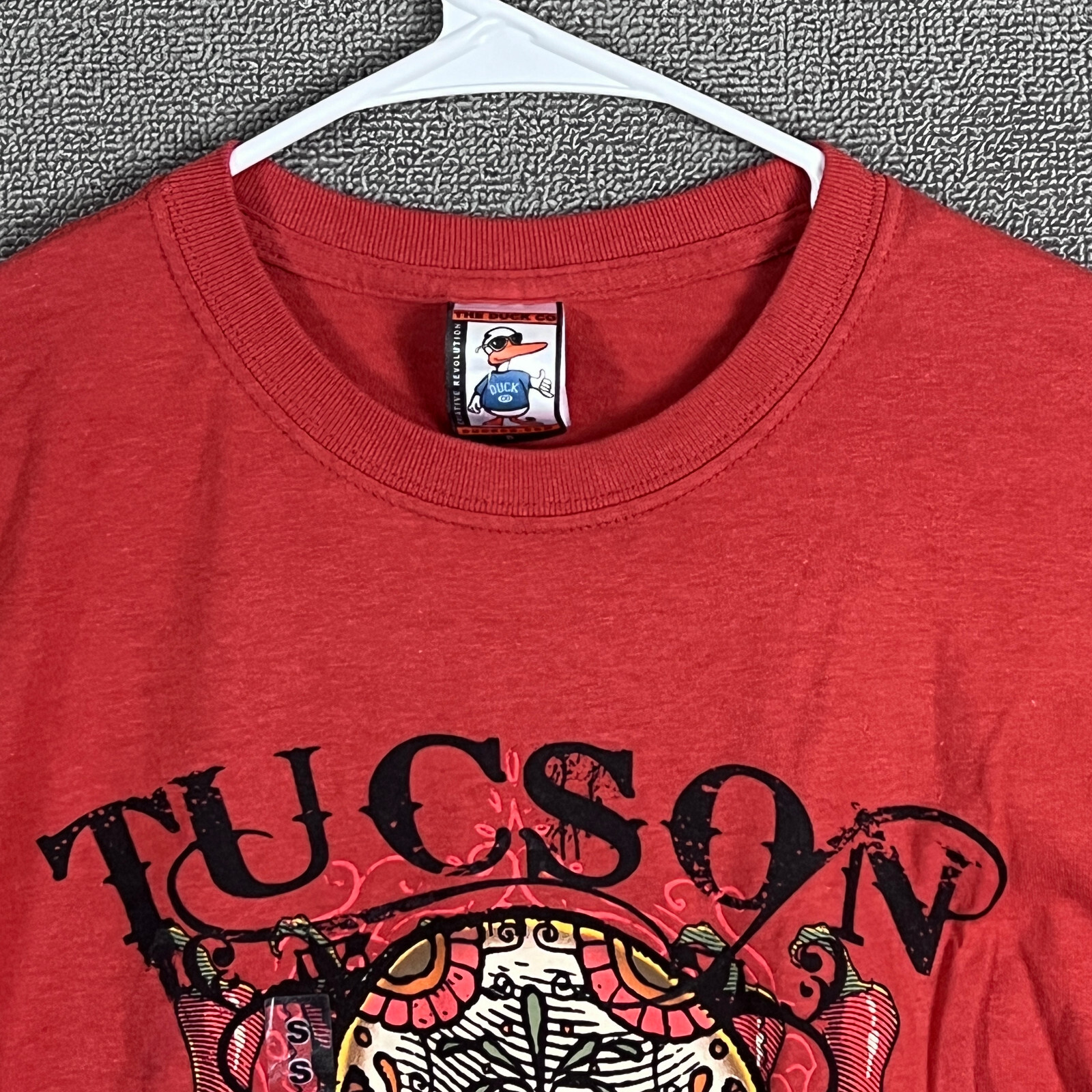 The Duck Co T-Shirt Mens Red Short Sleeve Tuscon Skull Chili gallery