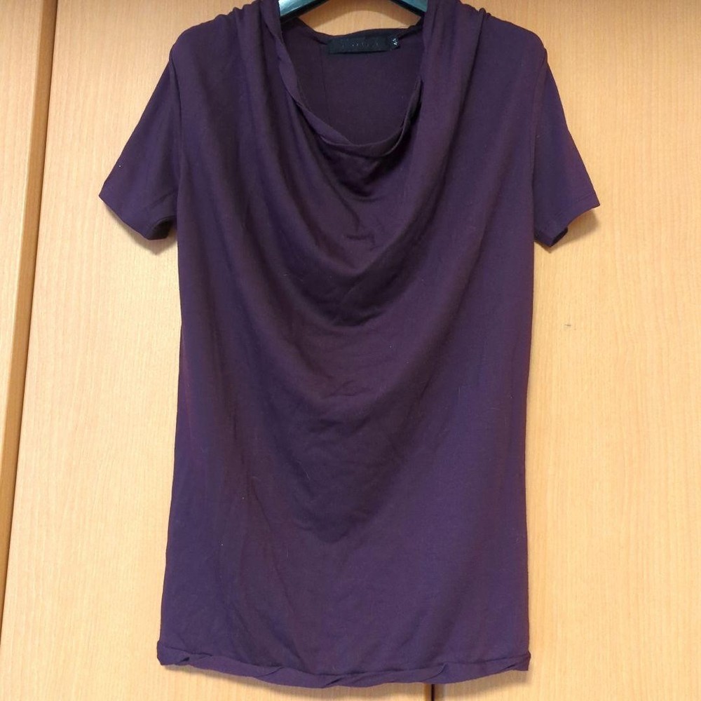 FUGA T-Shirt Size M – Stylish Draped Cut – Minimal Wear