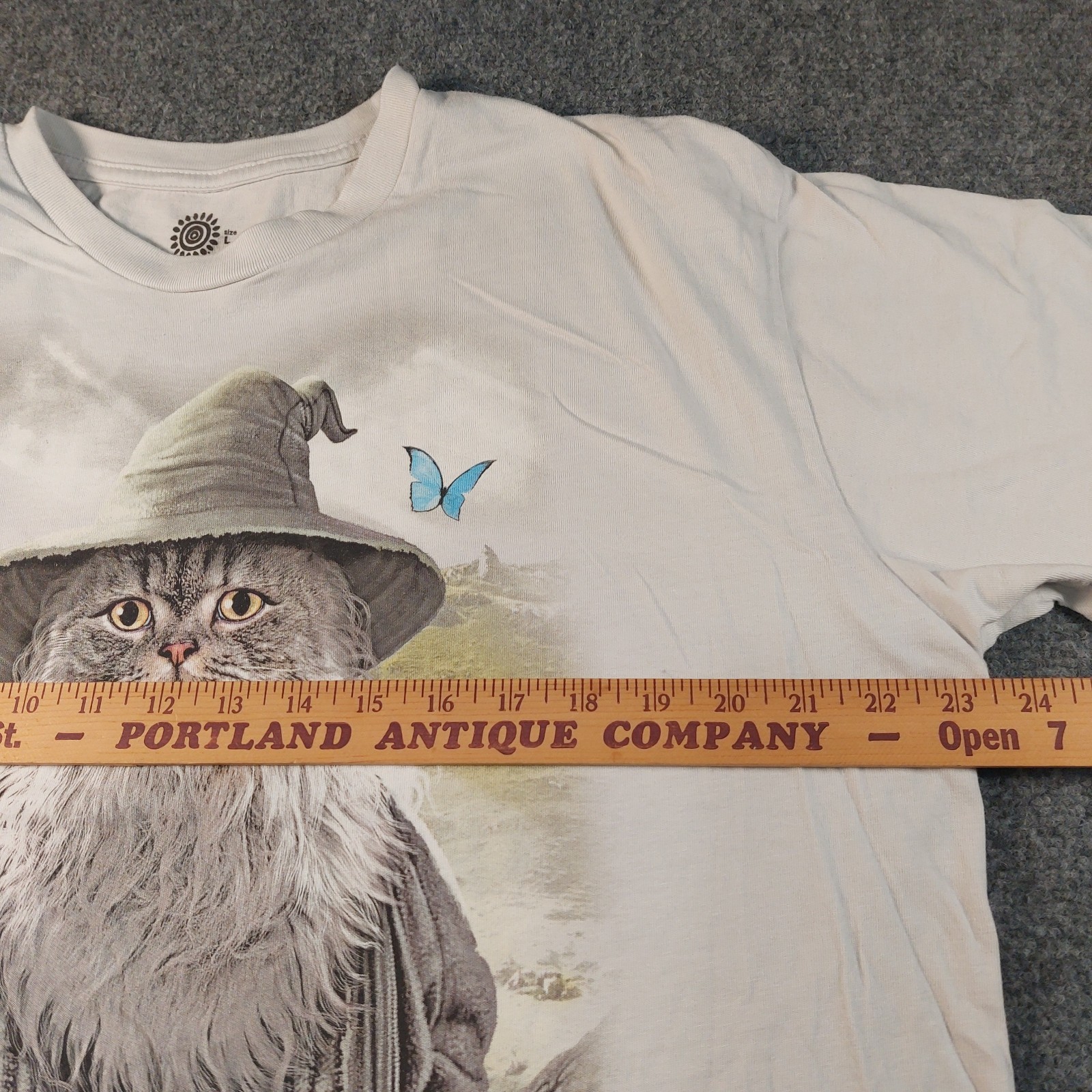 The Mountain Catdalf Wizard Cat Graphic Tee L NWOT Gandalf Parody Fantasy Gray gallery