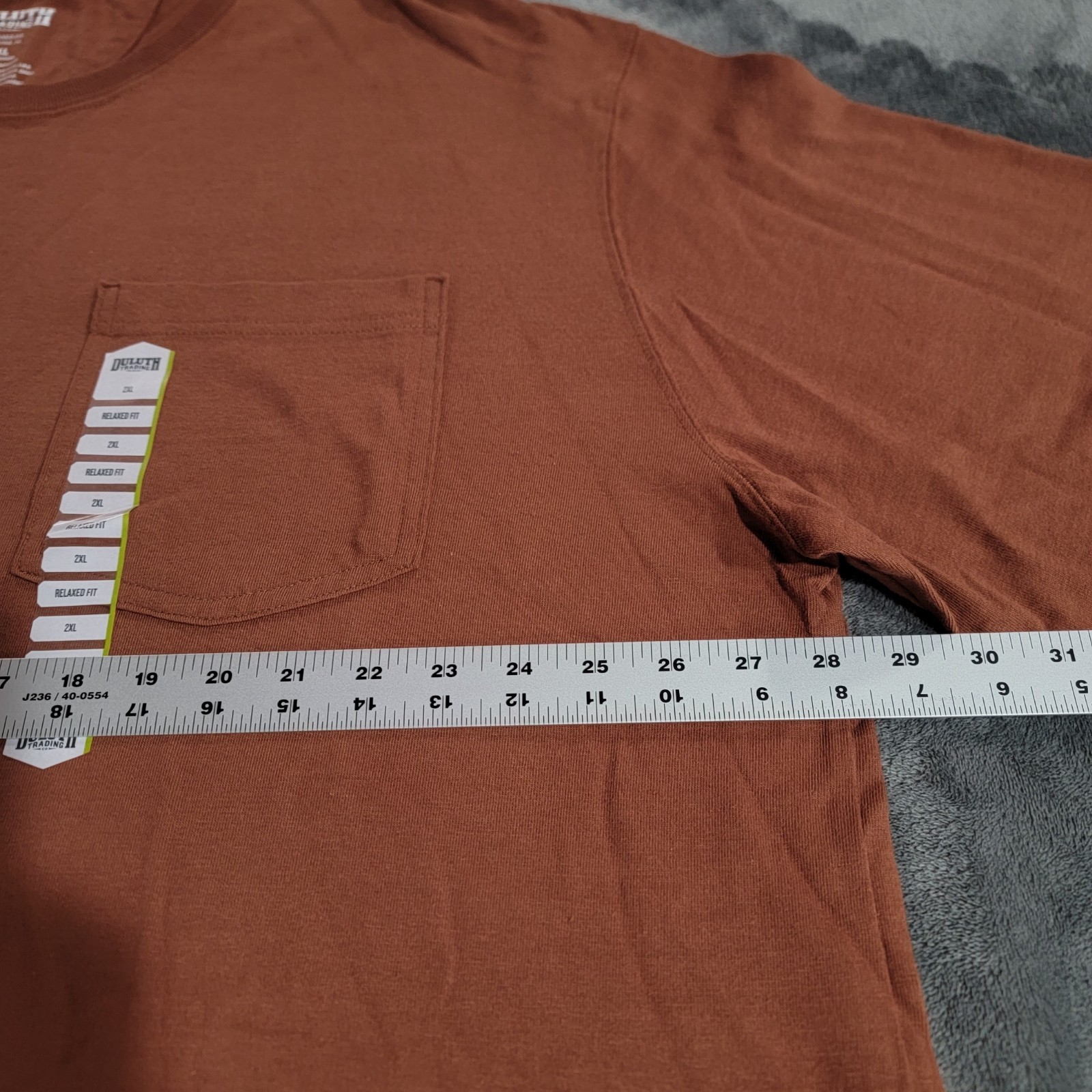 Duluth Trading Shirt Men XXL Brown Longtail Relaxed Fit Pocket Tee Work NWT gallery