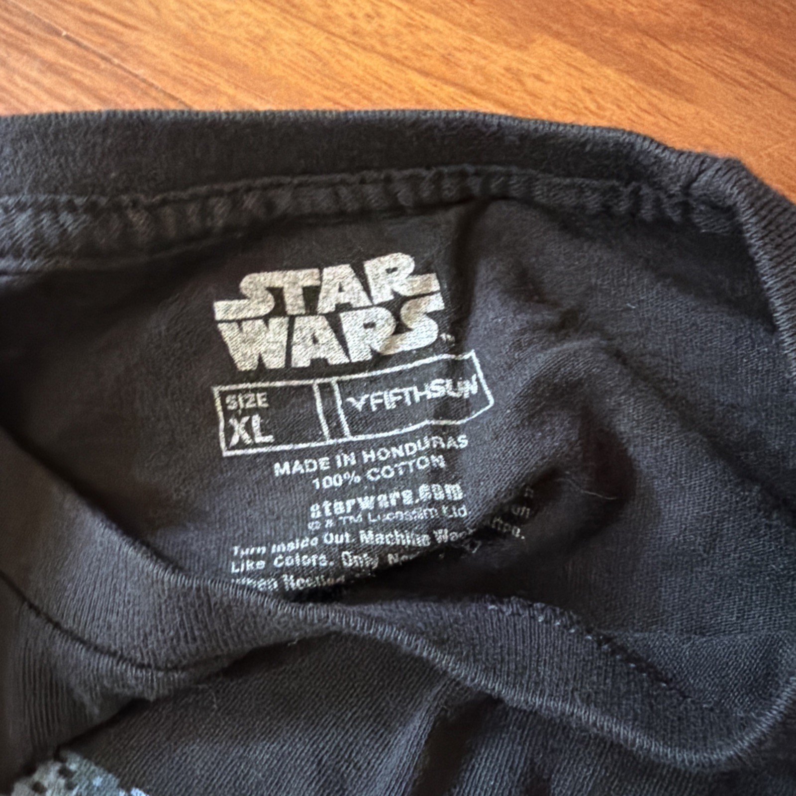 2016 Star Wars Hanger Battle A New Hope R2-D2 Leia Luke Han Solo T-Shirt Size XL gallery