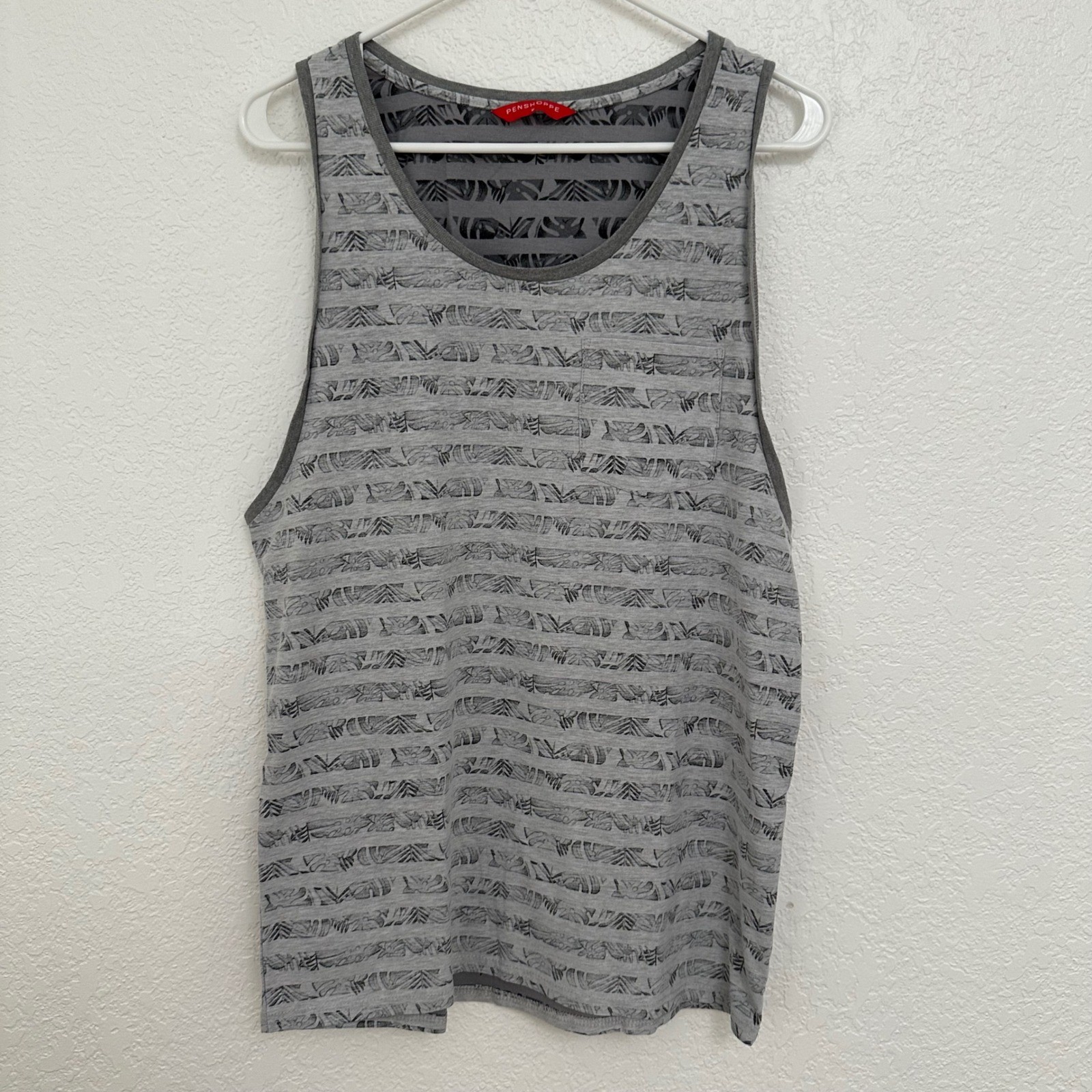 Penshoppe Mens Gray Tribal Leaf Print Tank Top Chest Pocket Size M Sleeveless gallery