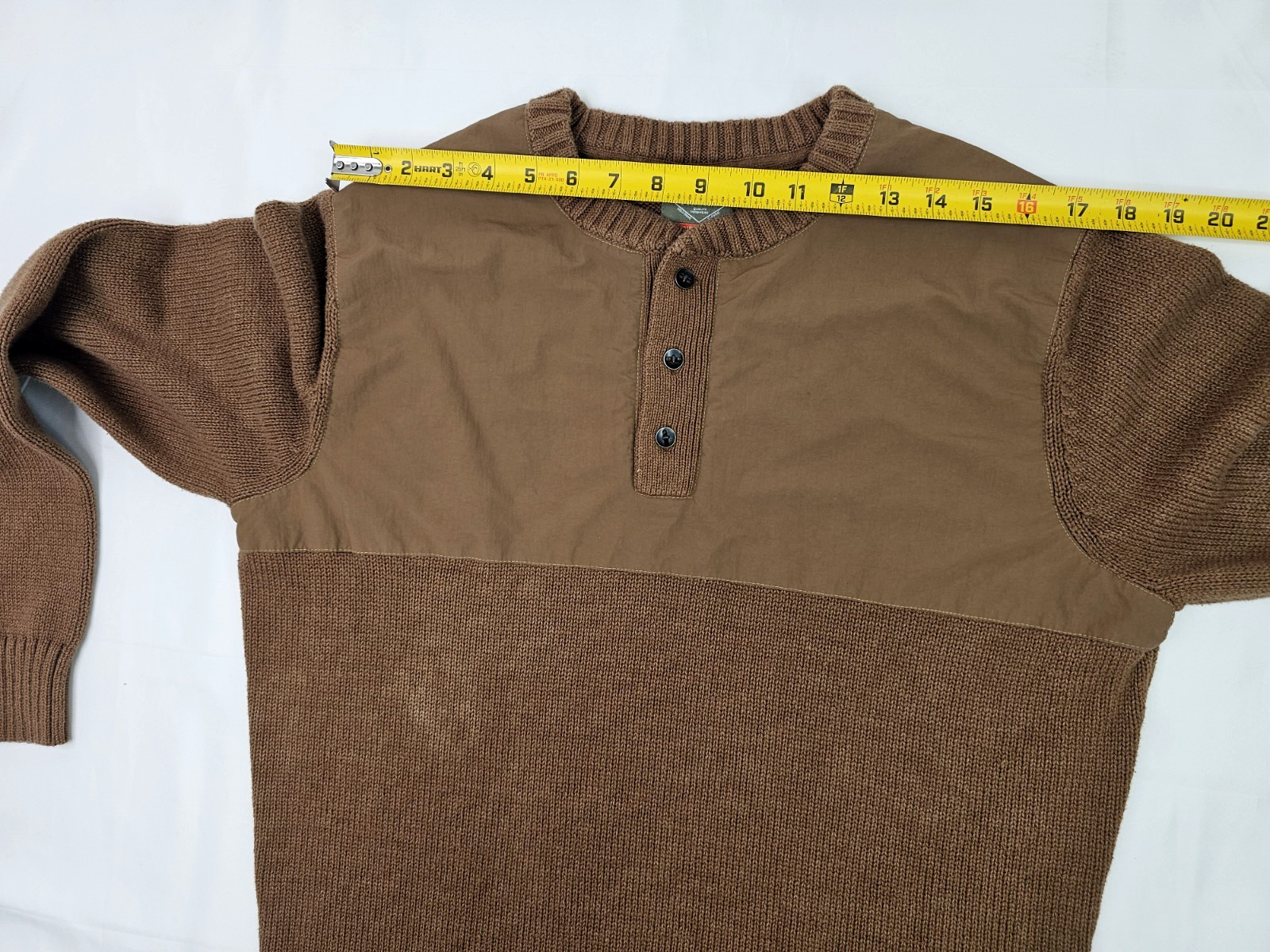 St John's Bay Outdoor Hybrid Knit w Nylon Yoke Pullover Sweater Men L Brown gallery