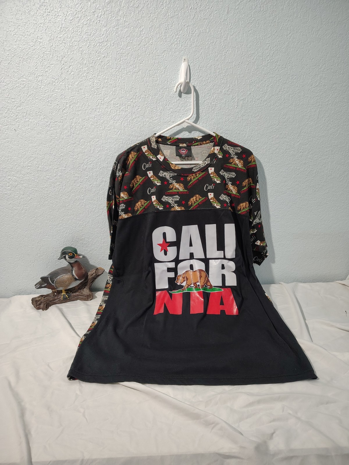 California T-shirt Republic Bear Graphic Size 2XL Black B120 gallery