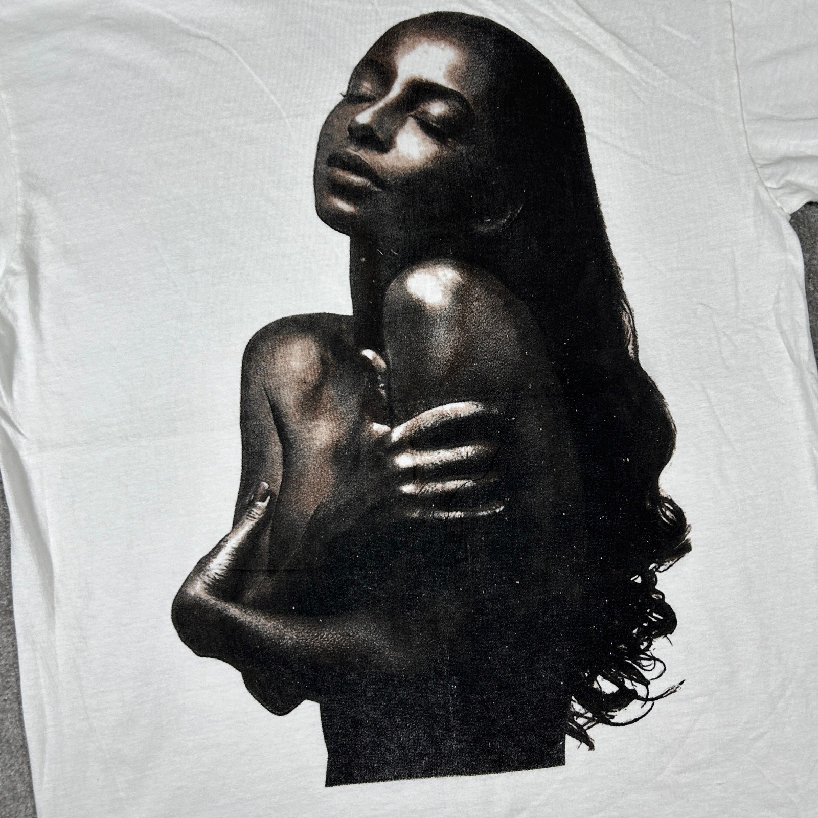 Vintage Sade Love Deluxe 1993 World Tour Sz XL Single Stitch Reprint T-Shirt gallery