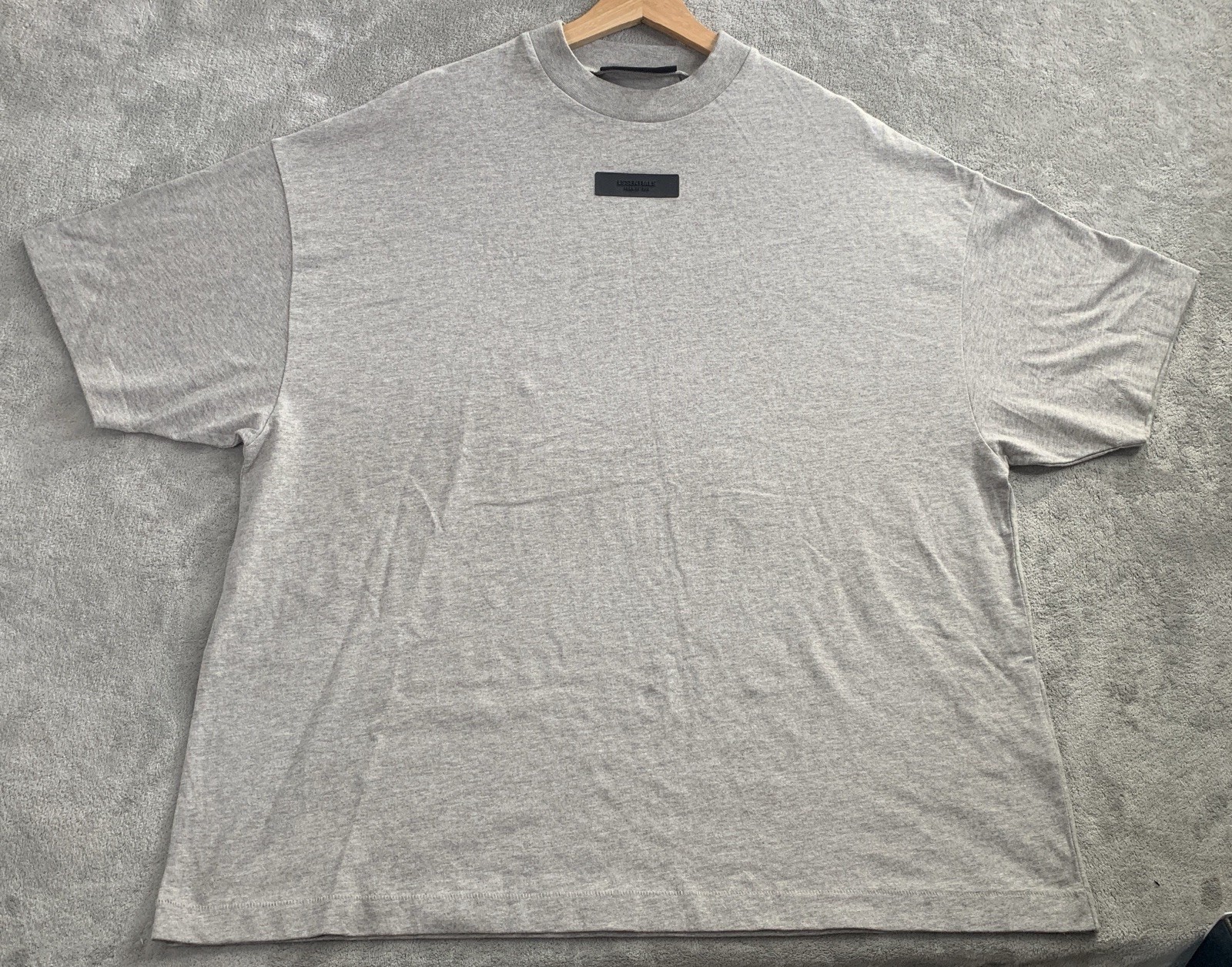 Fear of God Essentials Crewneck Shirt II Mens Small Light Heather Gray Oversized gallery