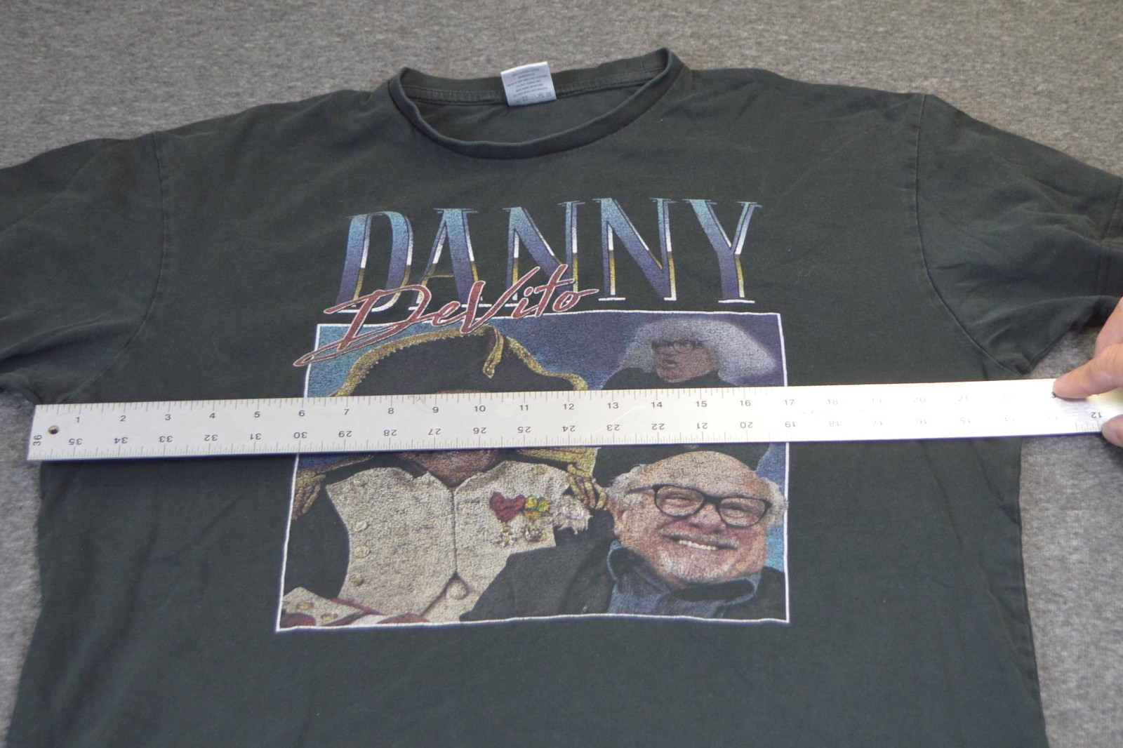 Danny Devito Black T-shirt Uneek Large Faded gallery