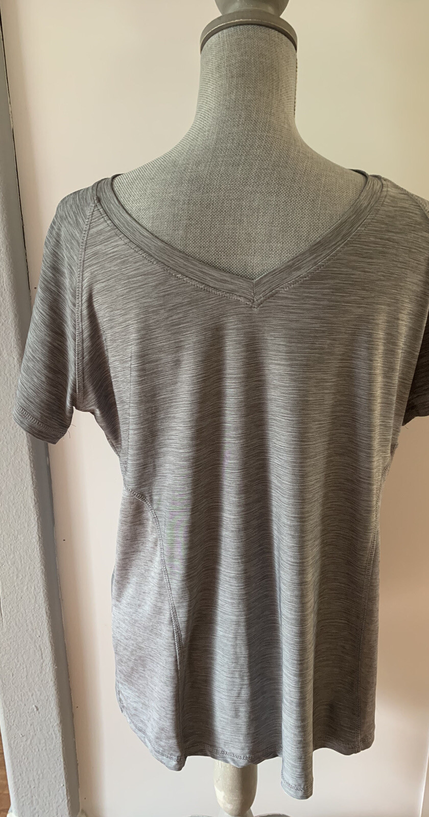 Men’s Game Time Gray Dress Up T-Shirt V-Neck Size 1X – Nylon/Spandex