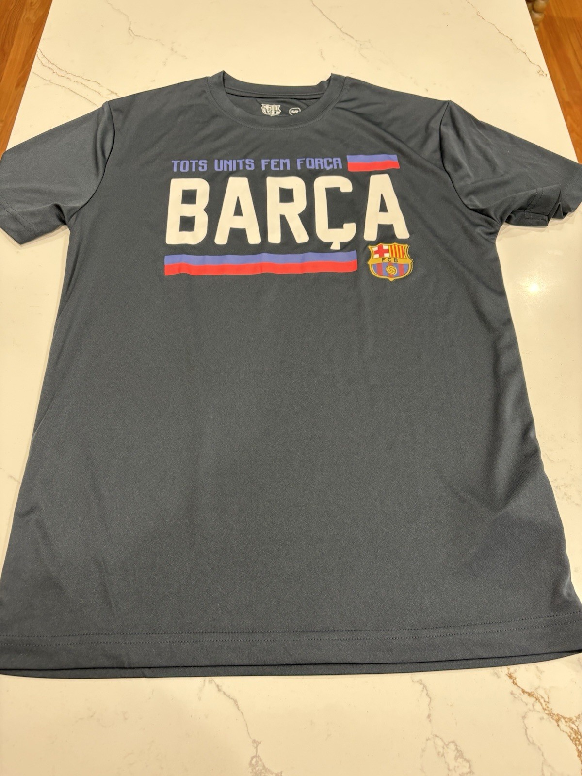 FC BARCELONA T Shirt Mens Small Short Sleeve Black Blue Red Soccer*