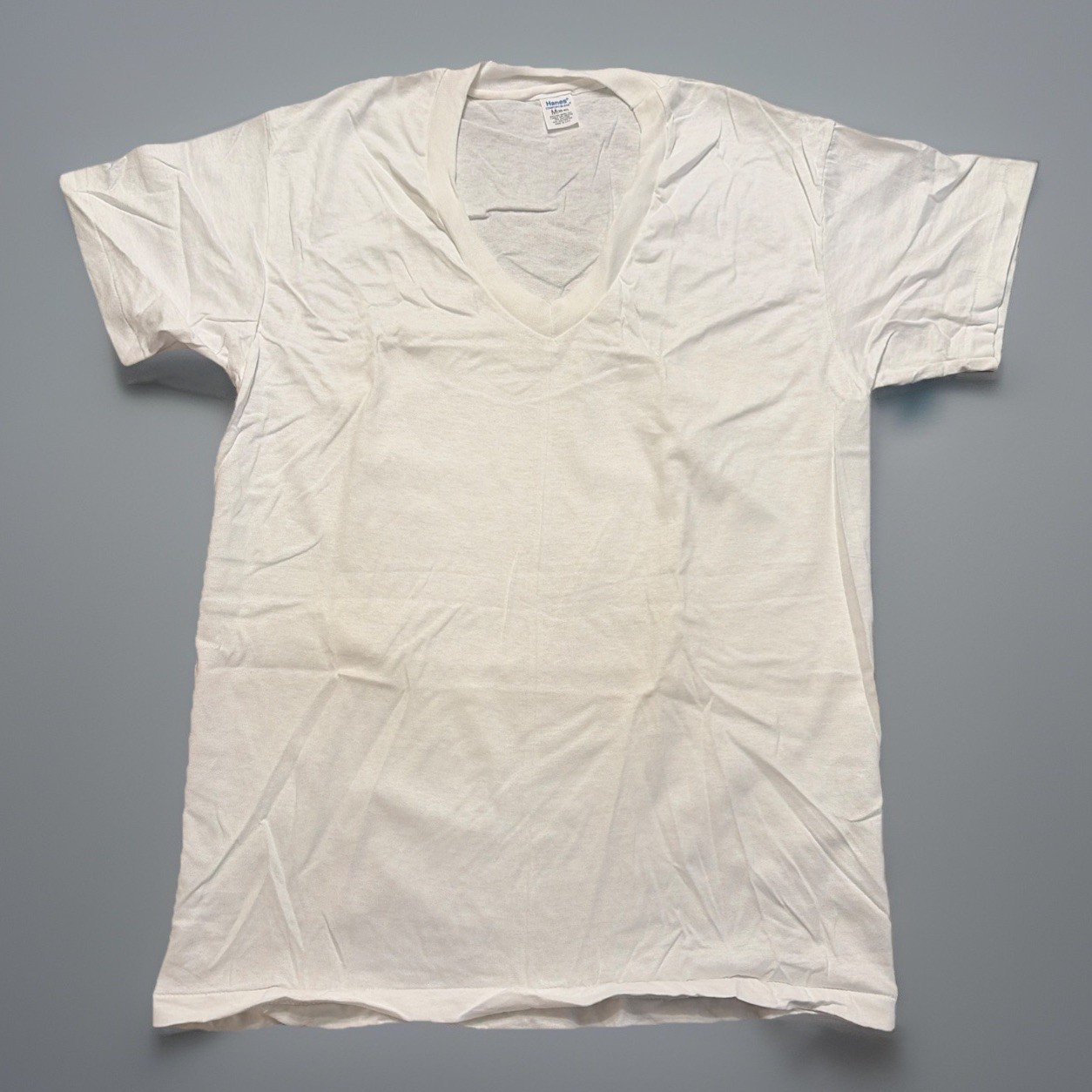 Hanes Vintage 80s Comfort Blend T-Shirt V Neck Men’s M Undershirt Made USA 9