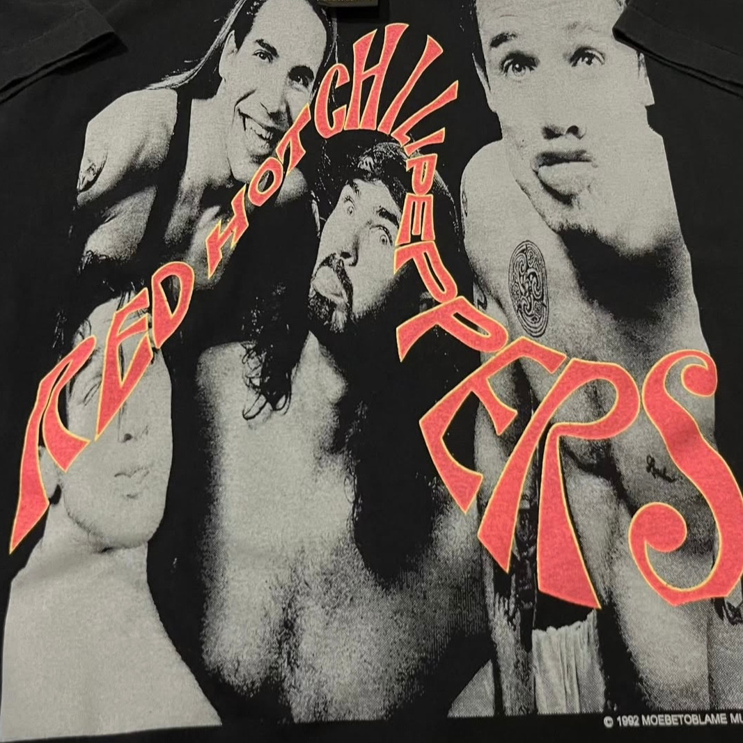 Vintage Red Hot Chili Peppers 1992 Tour Band 90s RHCP Rock Sz.L T-shirt REPRINT gallery