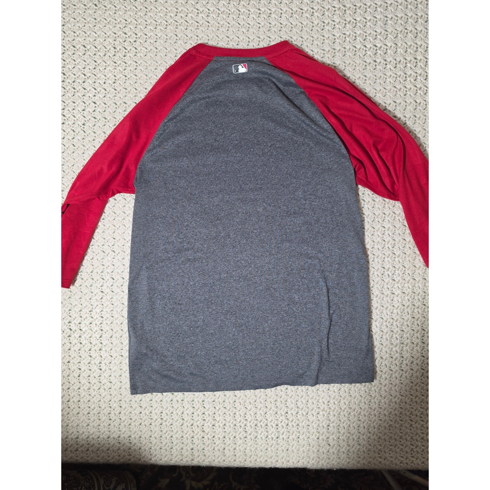 Nike Cincinnati Reds MLB Shirt Mens Medium Grey Red Excellent Raglan 3/4 Sleeve gallery