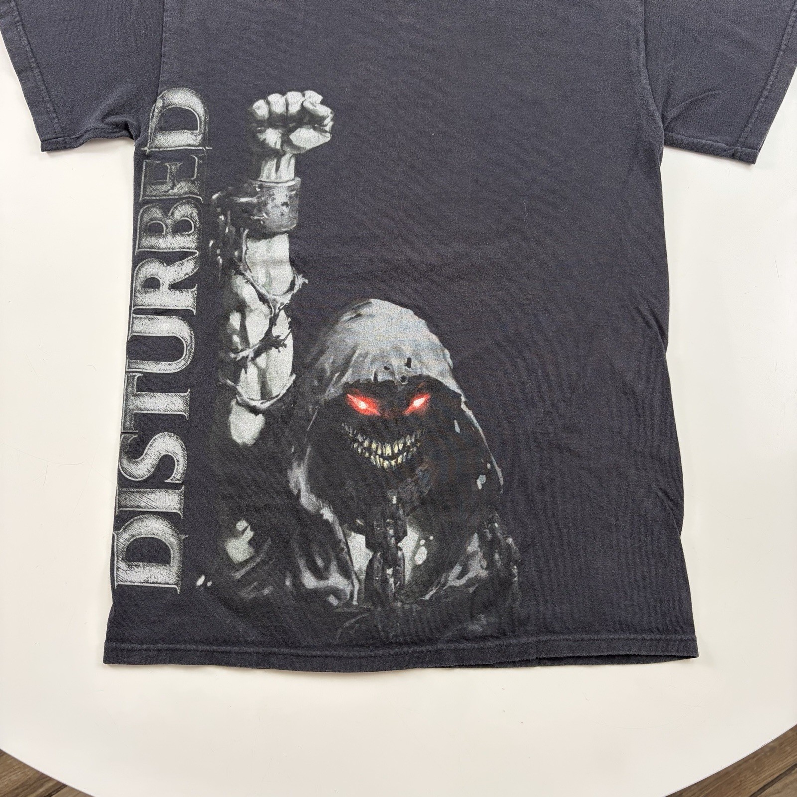 Vintage 90s Disturbed Smile Face Rock Giant Tag Band T-Shirt Size Medium gallery
