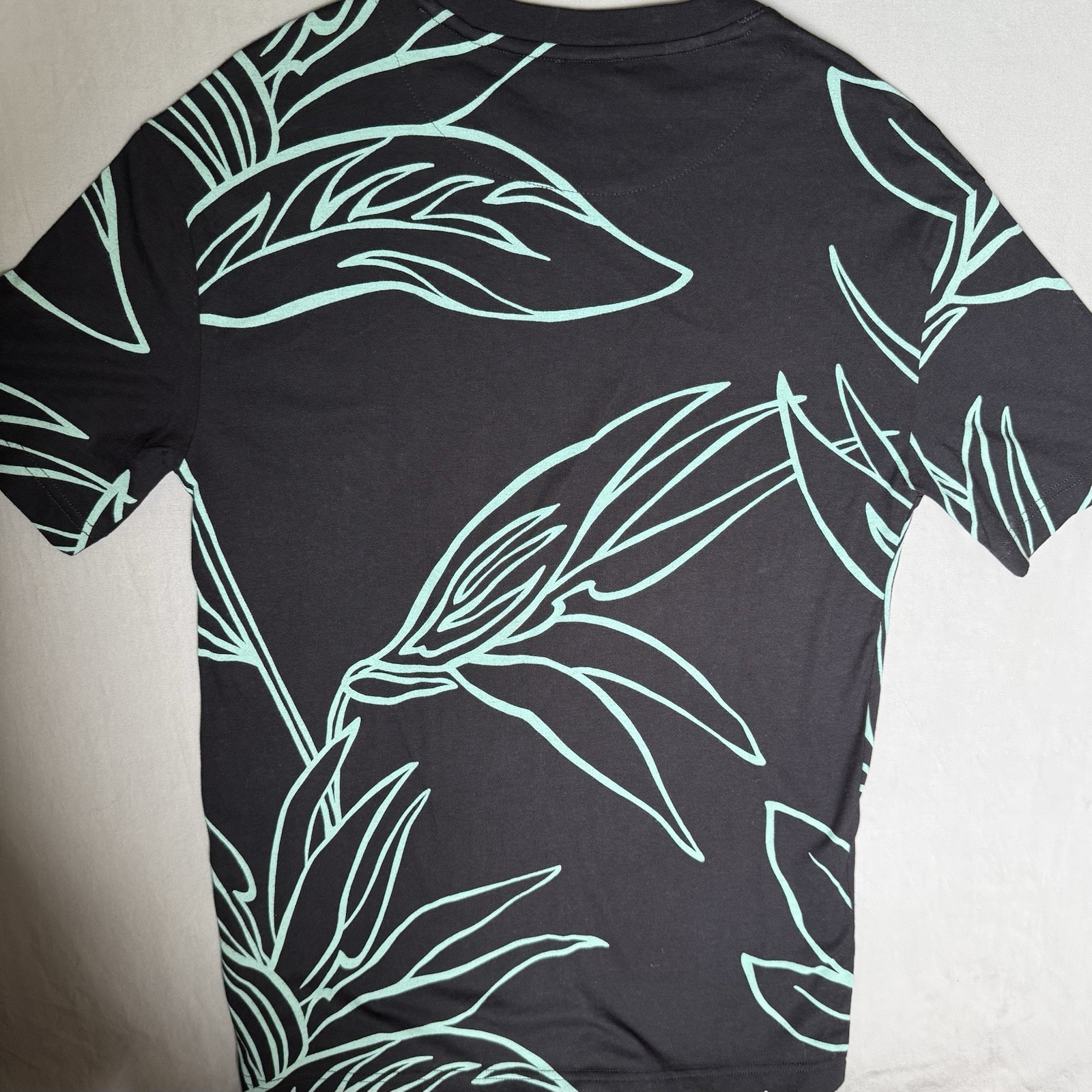 Express Relaxed Mens XS Black Tropical Leaf Print T Shirt 100% Cotton NWT gallery