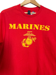 GILDAN US Marines UNISEX SIZE MEDIUM NWOT Military Graphic T-Shirt RED/YELLOW