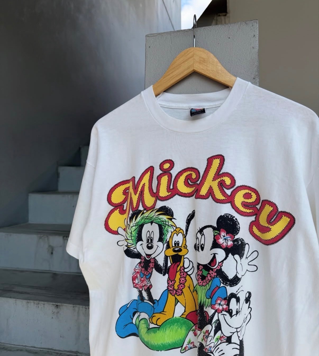 Vintage 90s T-shirt Disney Mickey Mouse and Minnie Mouse XL gallery