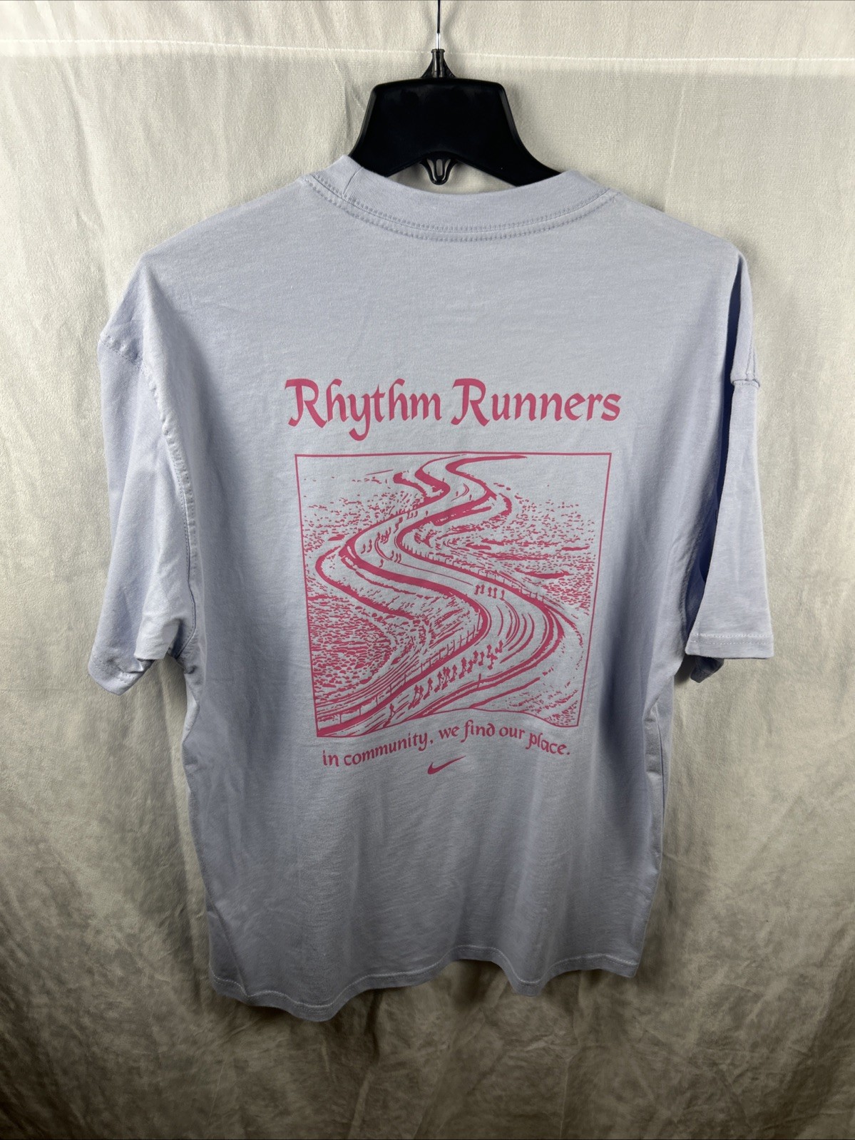 Nike Mens Loose Fit The Nike Tee Running T Shirt Medium Light Purple HV4152 057 gallery