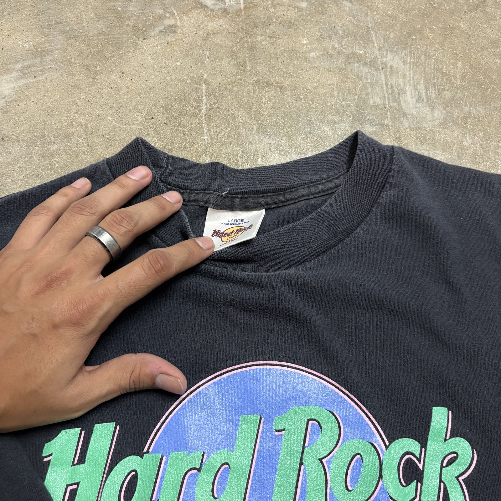 Hard Rock Cafe Dallas Men's Black T-Shirt Size L Vintage 90s Single Stitch gallery