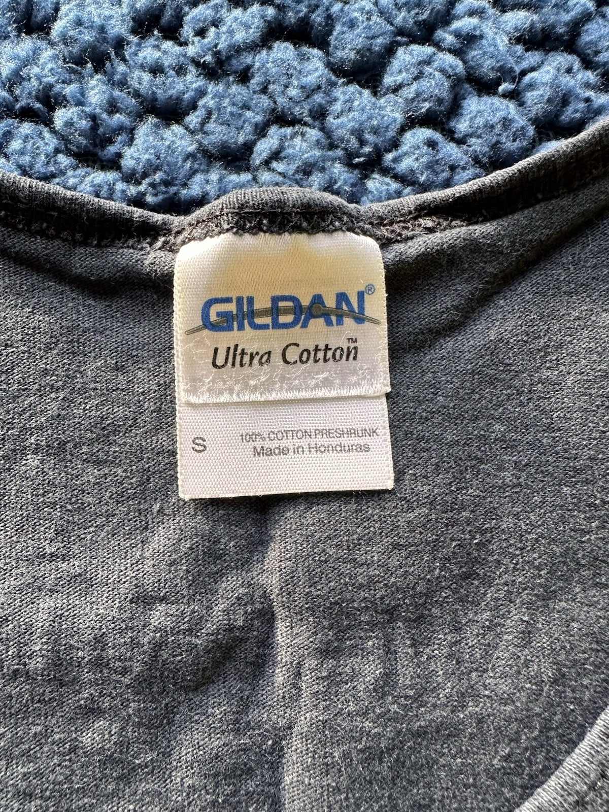 Gildan Ultra Cotton Of Mice & Men Band Graphic Gray Tank Top Scoop Neck S gallery