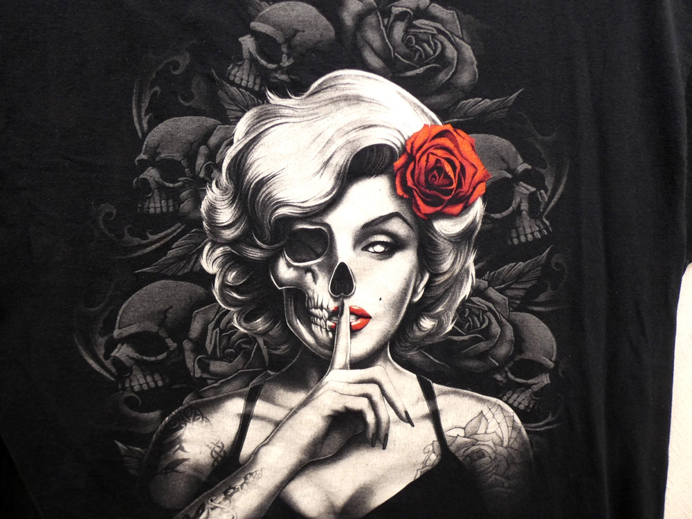 Vintage Gothic Skull Rose Marilyn Tattoo Shirt Fruit of the Loom Y2K Punk Tee XL