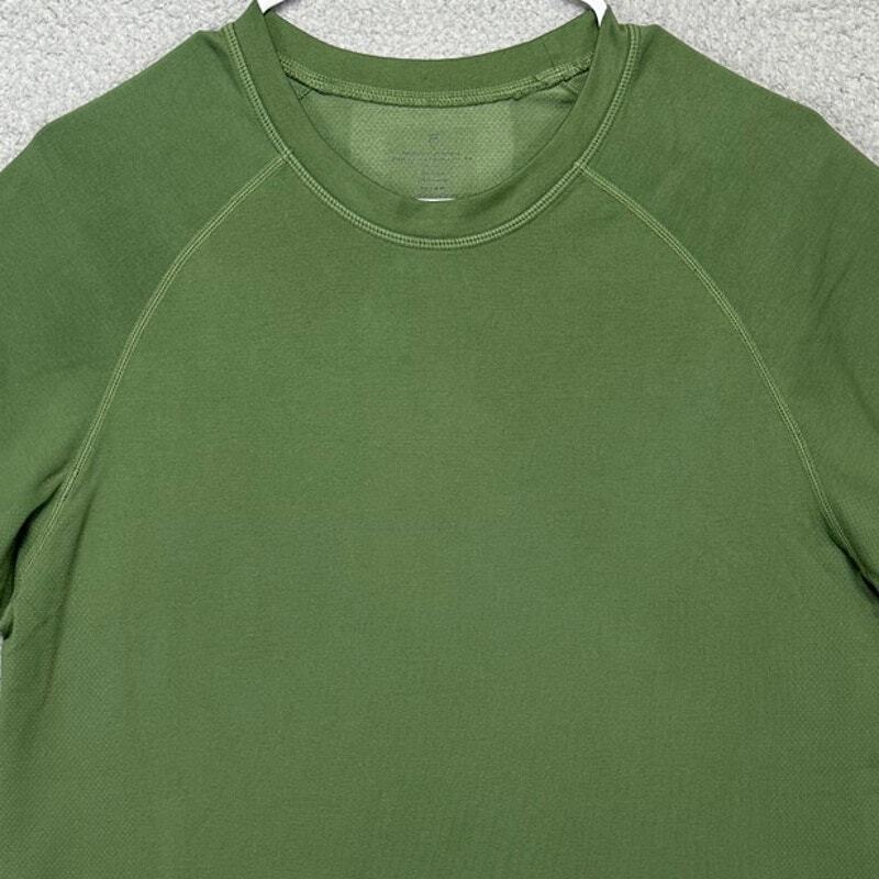 Fabletics Shirt Adult Medium Green Nylon Blend Workout Tee Exercise T-Shirt Mens gallery