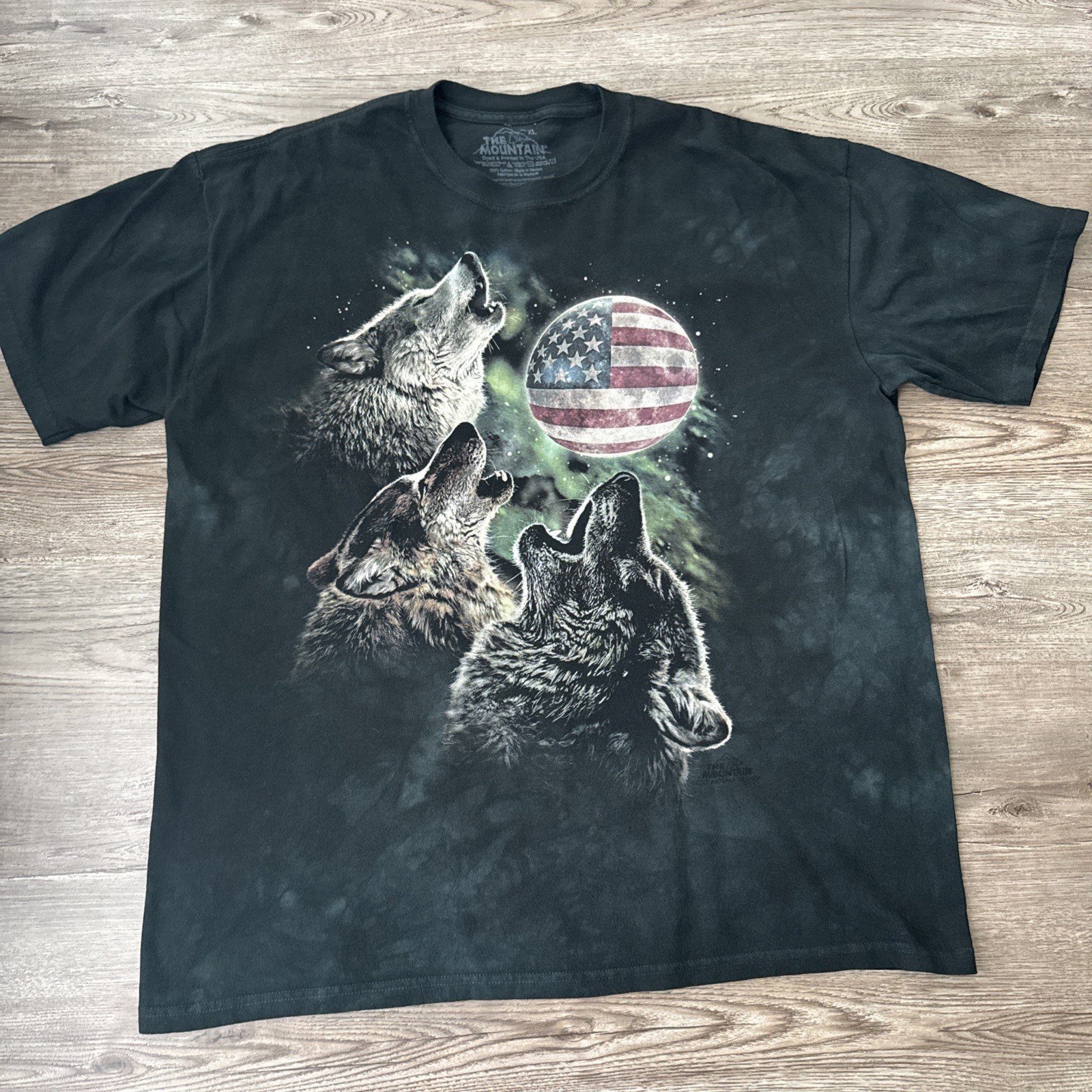 The Mountain Three Wolf USA Moon T Shirt Mens XLarge Black Tie Dye gallery