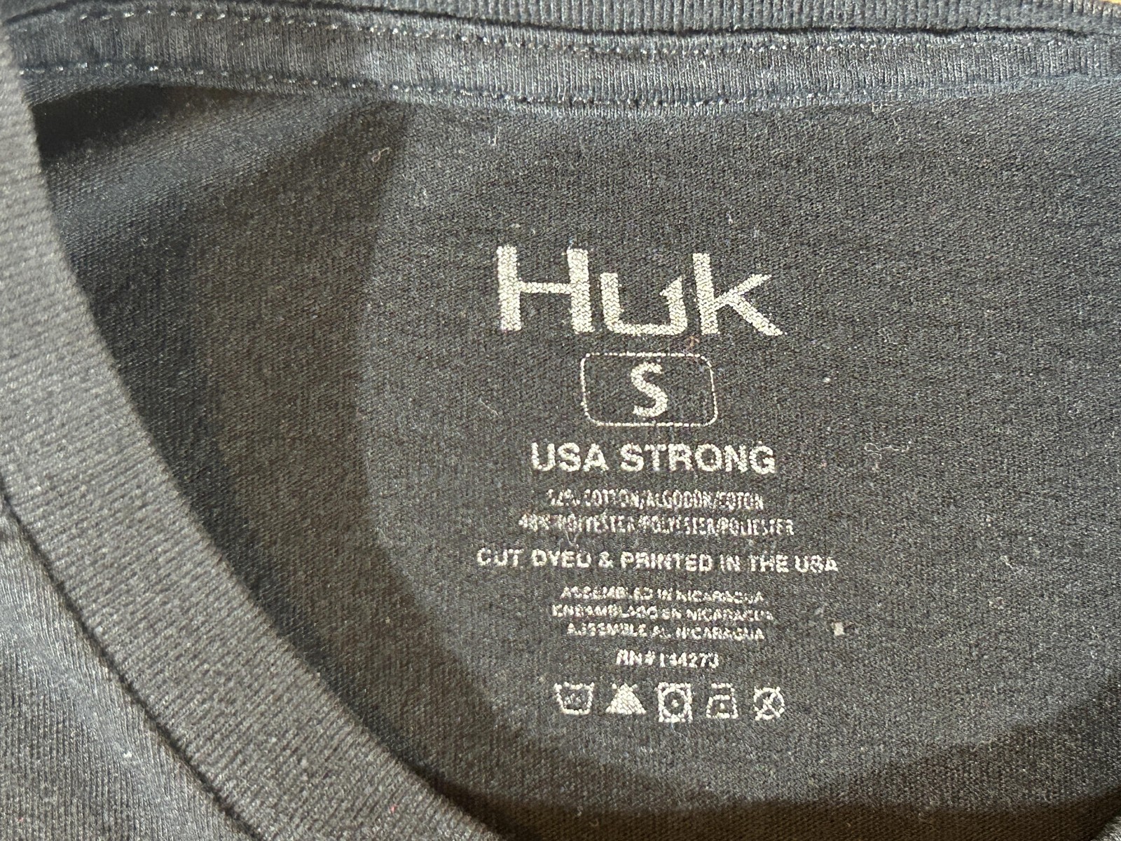 Huk Shirt Mens Small Black Performance Fishing Marlin Logo Graphic Tee Stretch gallery