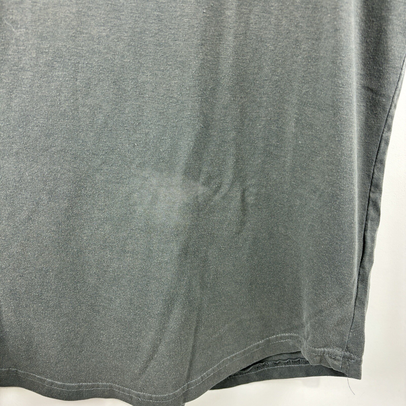 UNKNWN Melbourne Grey Embroidered Round Hem Tshirt Men’s Medium gallery