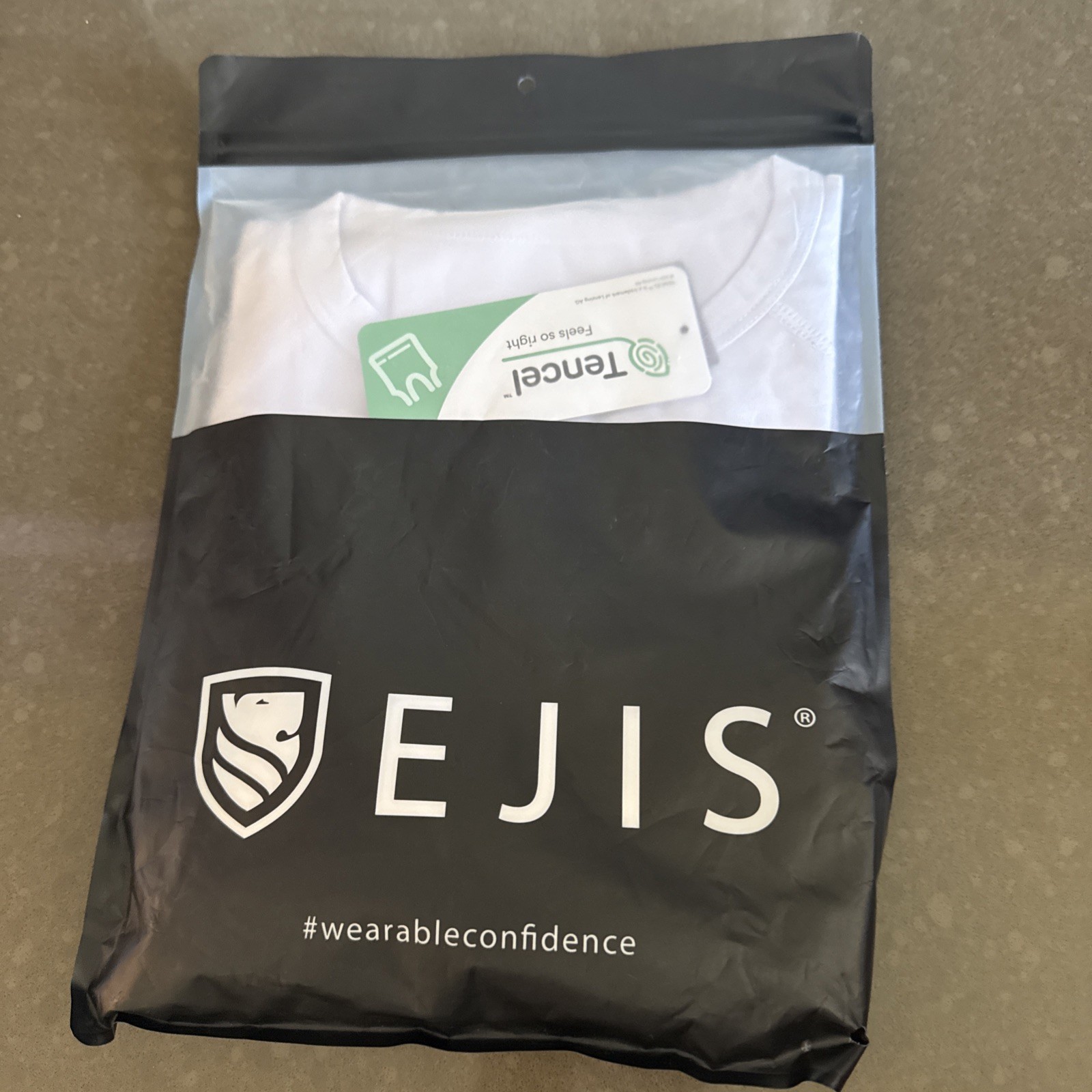 Ejis Sweat Proof Undershirt Mens White Crew Neck Size M