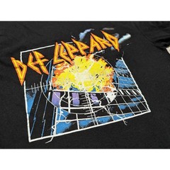 Def Leppard Pyromania Graphic T-Shirt Medium Black Rock Band Tee Short Sleeve