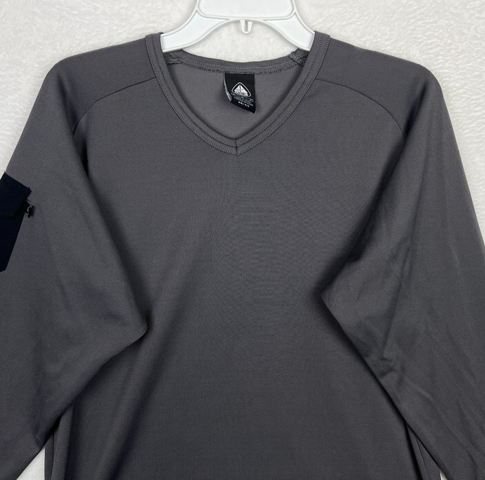 Nike ACG Long Sleeve Shirt Mens Medium Gray Pocket Cargo V Neck gallery