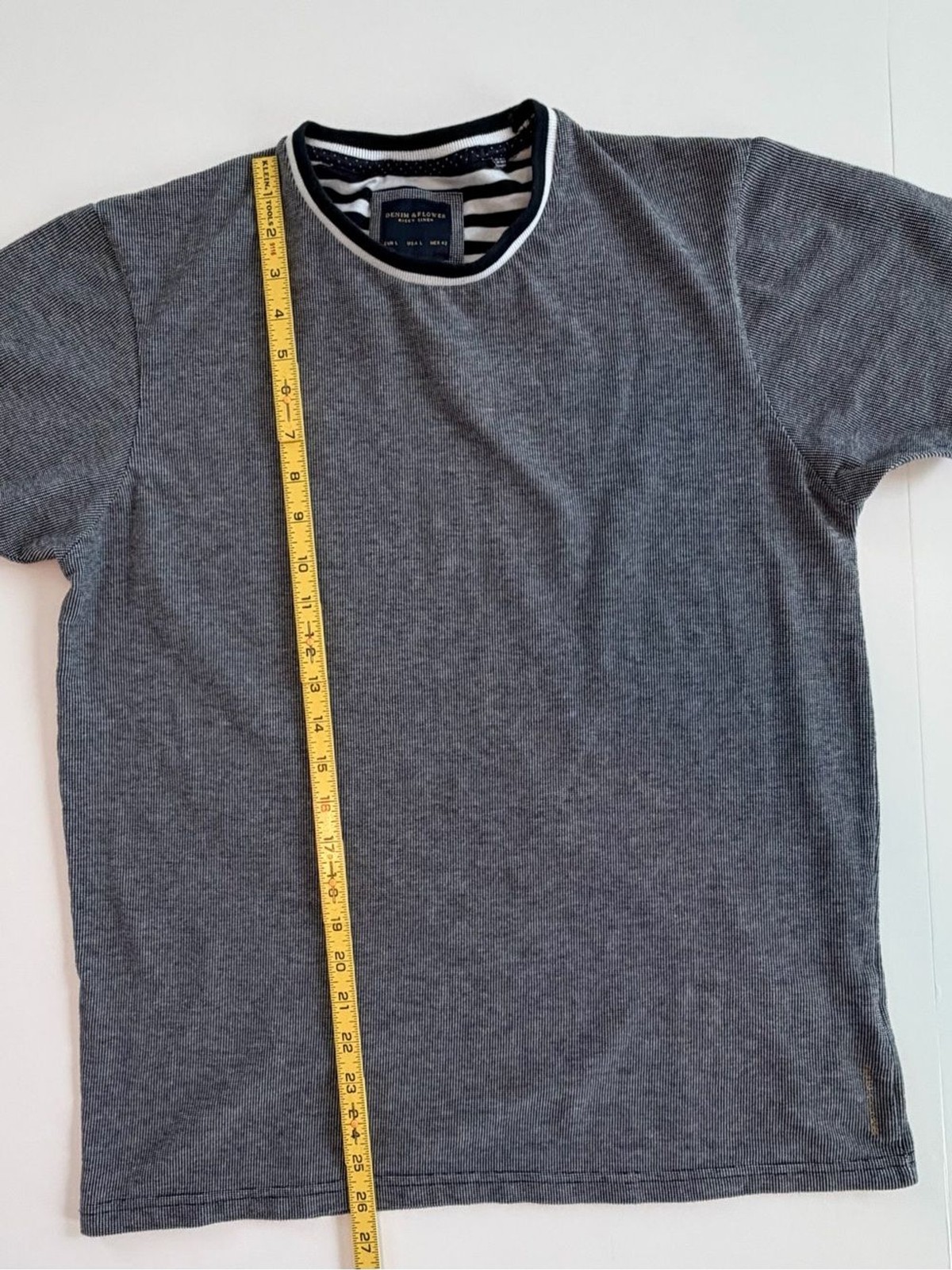 Denim & Flower Men's Charcoal Grey Short-Sleeve Crewneck Tee-Large gallery