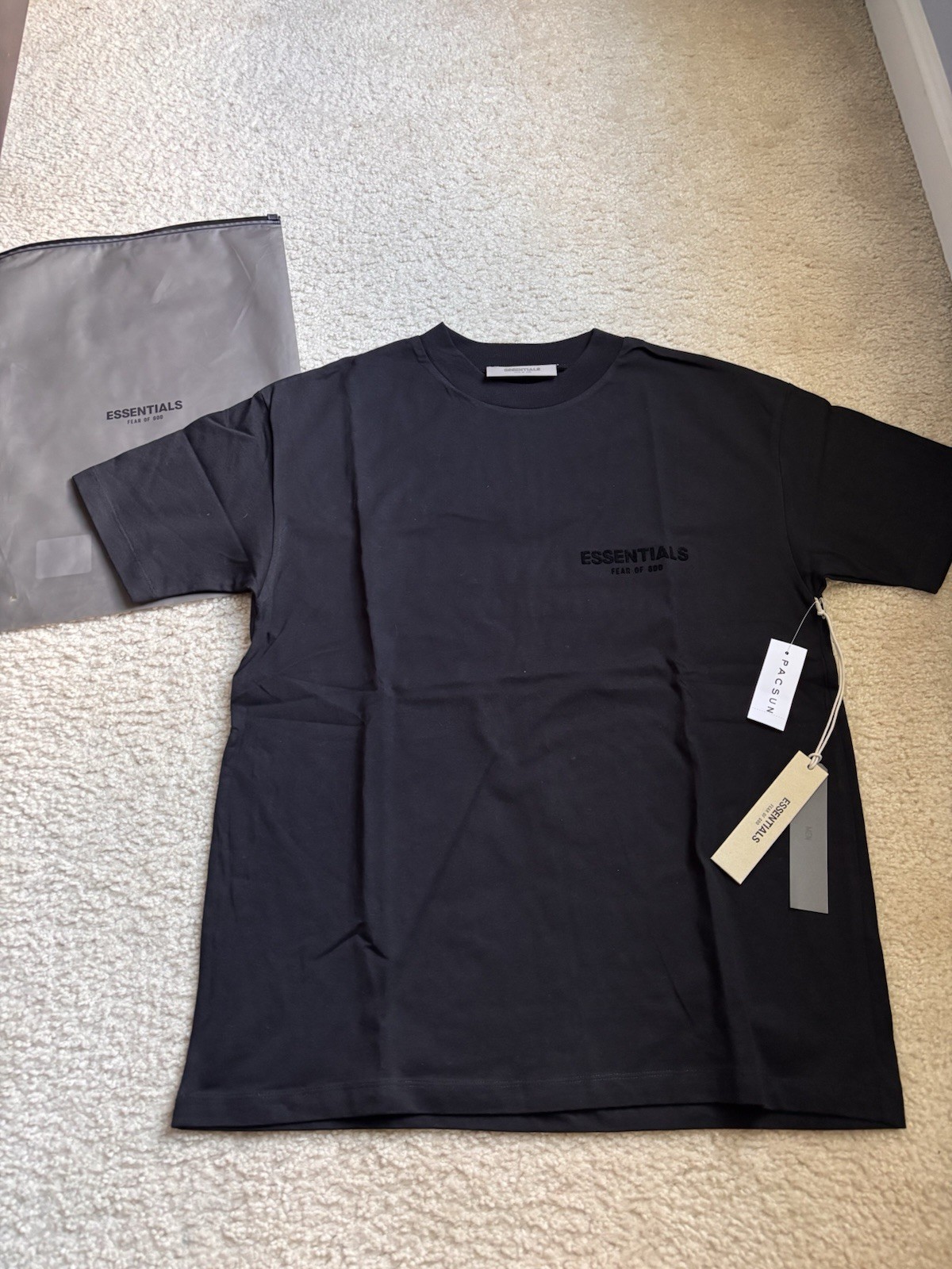 Essentials Fear of God Logo Crew Neck Short Sleeve Black Cotton T-Shirt XS gallery