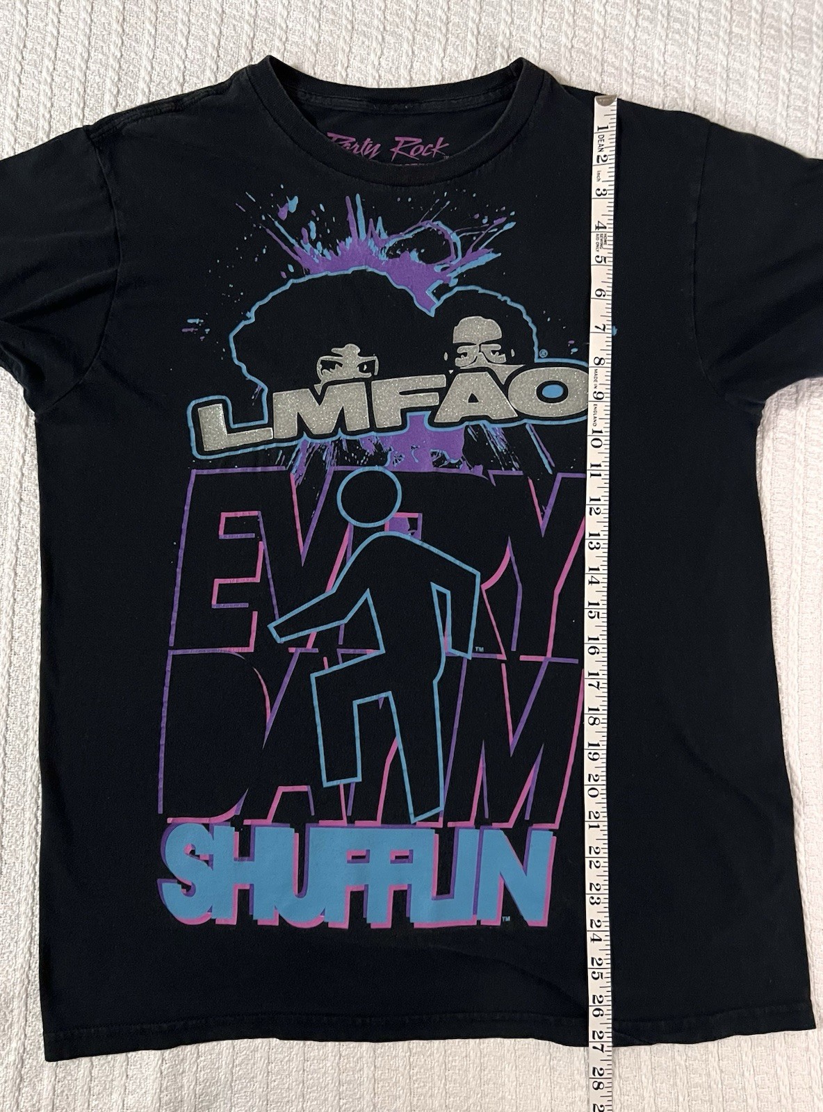 2011 LMFAO Everyday I'M Shuffling Glitter Official Merch T-Shirt LG 20.5” X 27” gallery