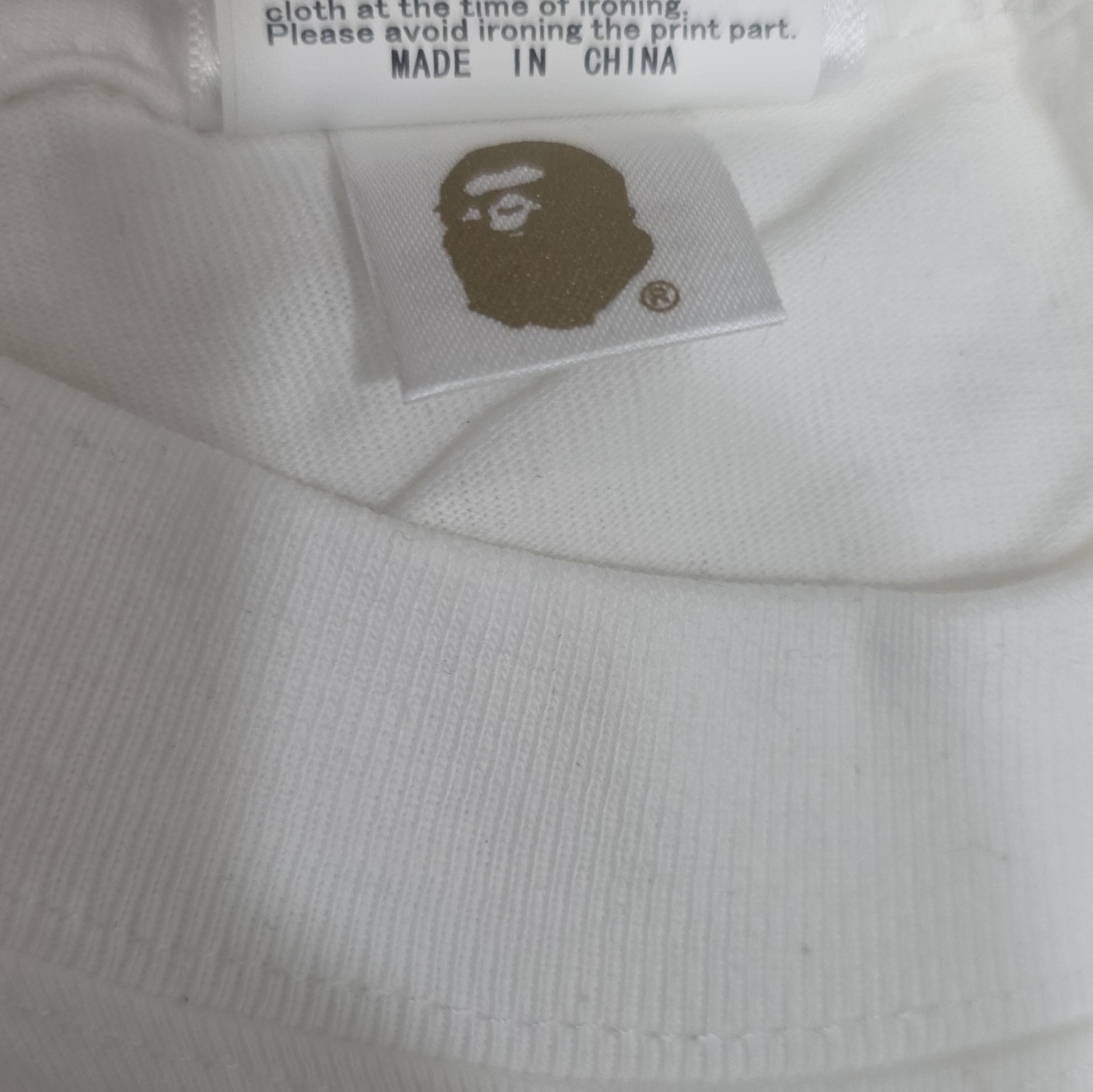 A Bathing Ape BAPE Men’s White Ape Head Graphic Tee M Crew Neck Cotton Knit gallery