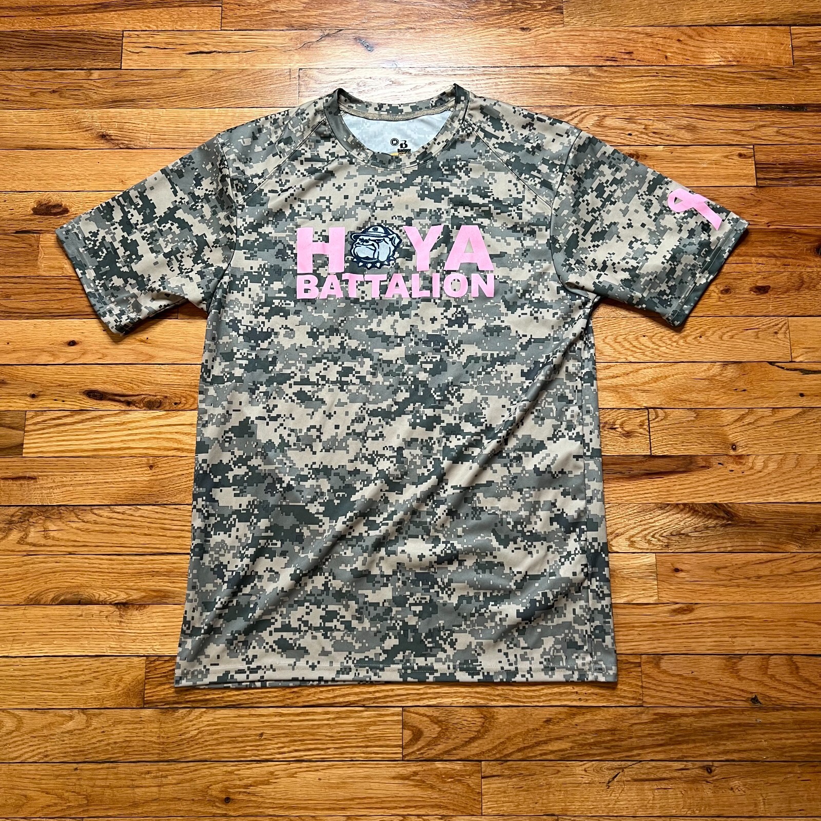 Georgetown University Army ROTC T Shirt Size M "Hoya" Breast Cancer Awareness gallery