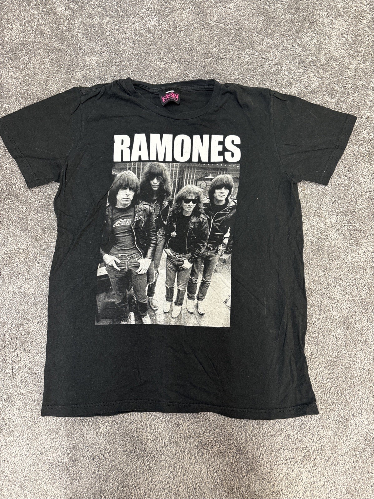 RAMONES, RAMONES 1-2-3-4 CLOTHING CO. Size M SHORT SLEEVE TEE SHIRT, EUC gallery
