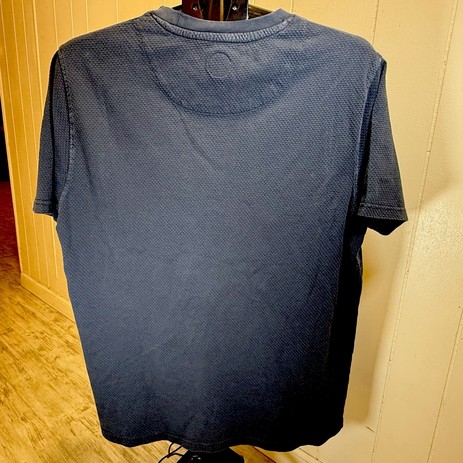 Common People Men Shirt Medium Pull Over blue popcorn texture Chest Pocket New gallery