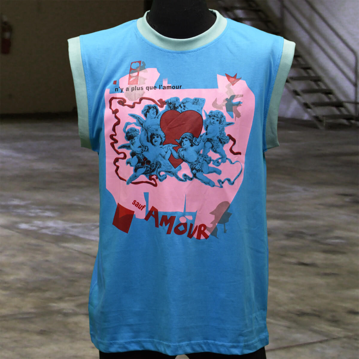 Michael Jackson BEAT IT Video Accurate "AMOUR" T-shirt, Thriller, Sleeveless gallery