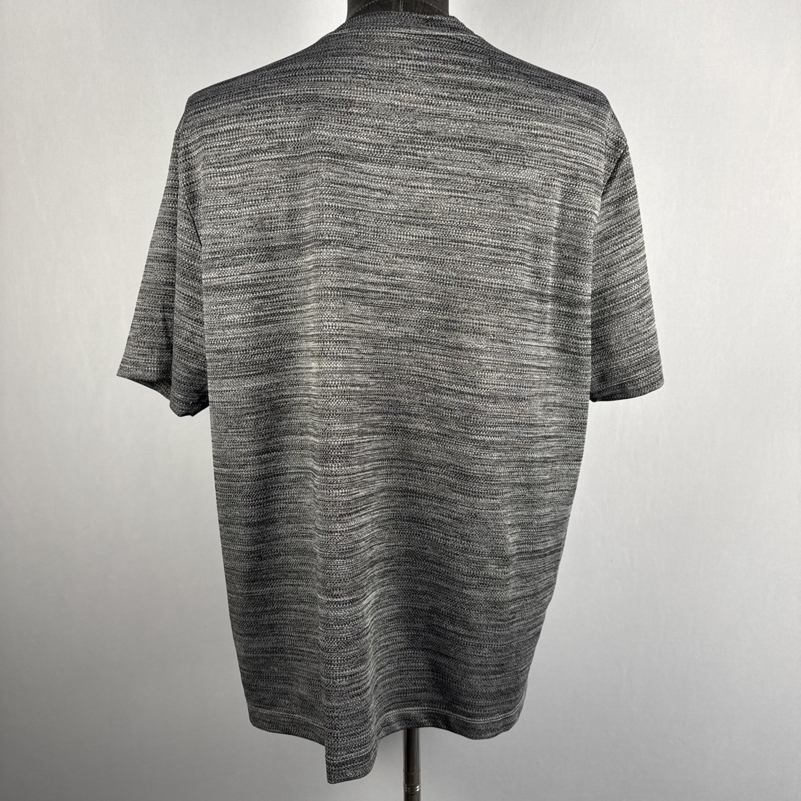 Kenneth Cole Stretch Fit T Shirt Men’s Size 1X Gray Polyester Spandex Blend gallery