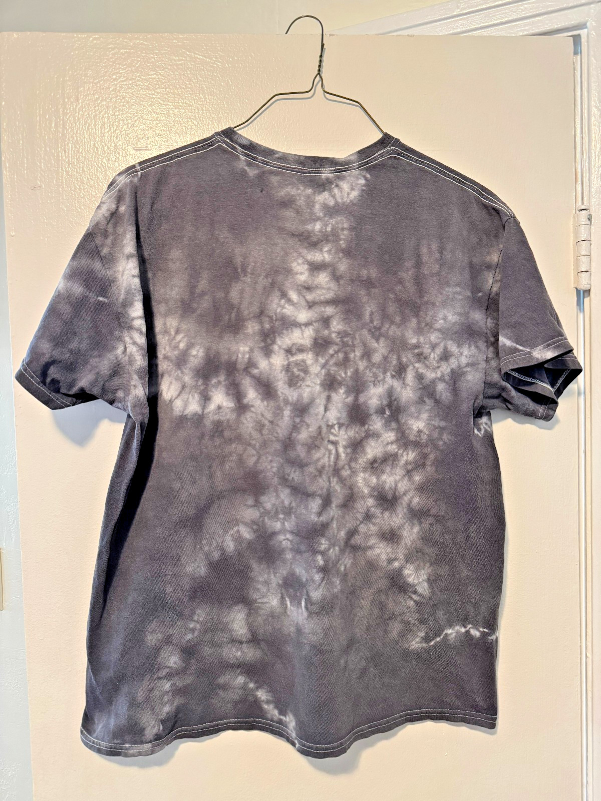 Keith Haring Foundation Holding Heart T-Shirt Large Black Tie Dye Pre-Owned gallery