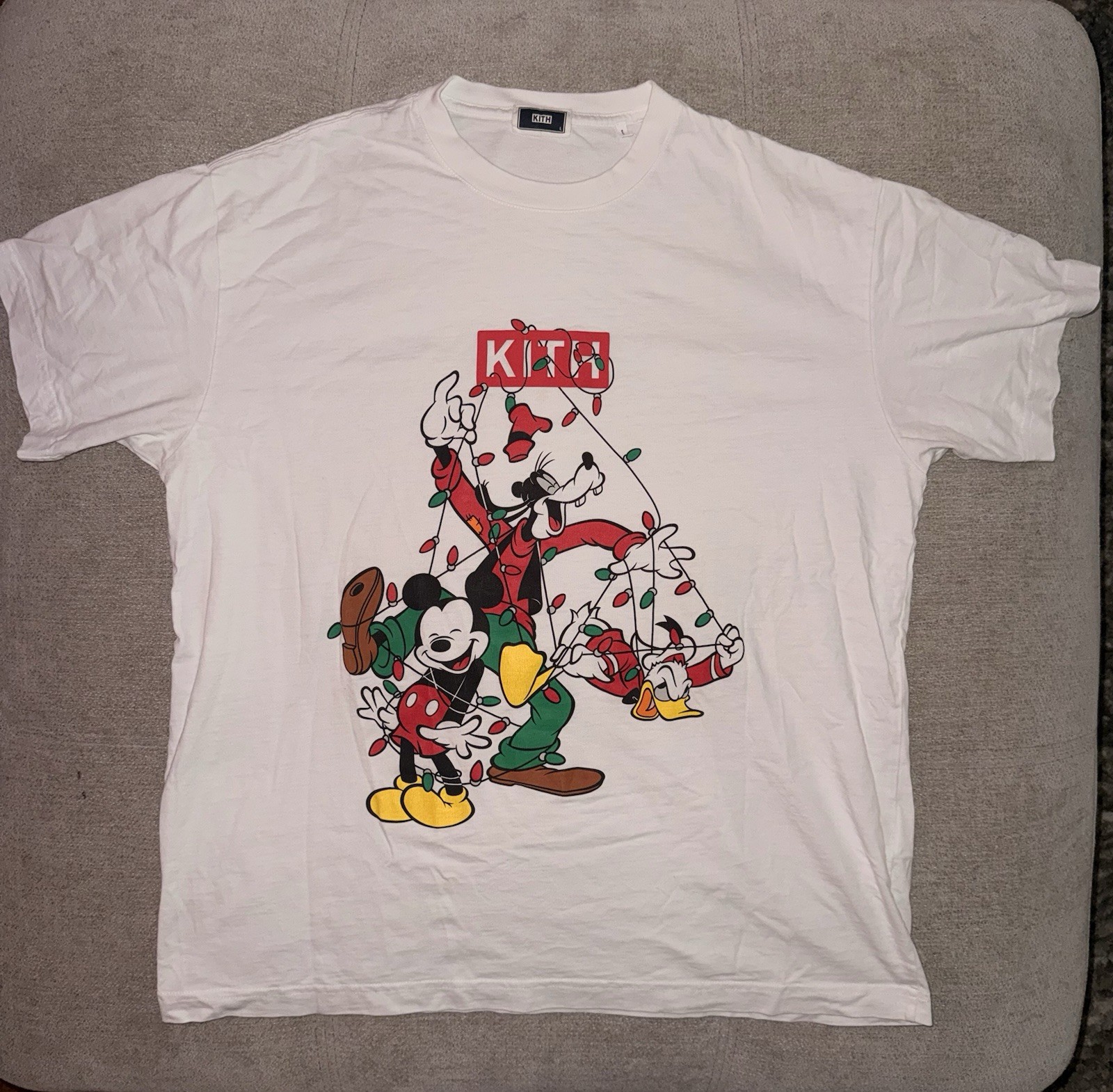 🎄 KITH x DISNEY “MICKEY & FRIENDS” HOLIDAY TEE 🎄