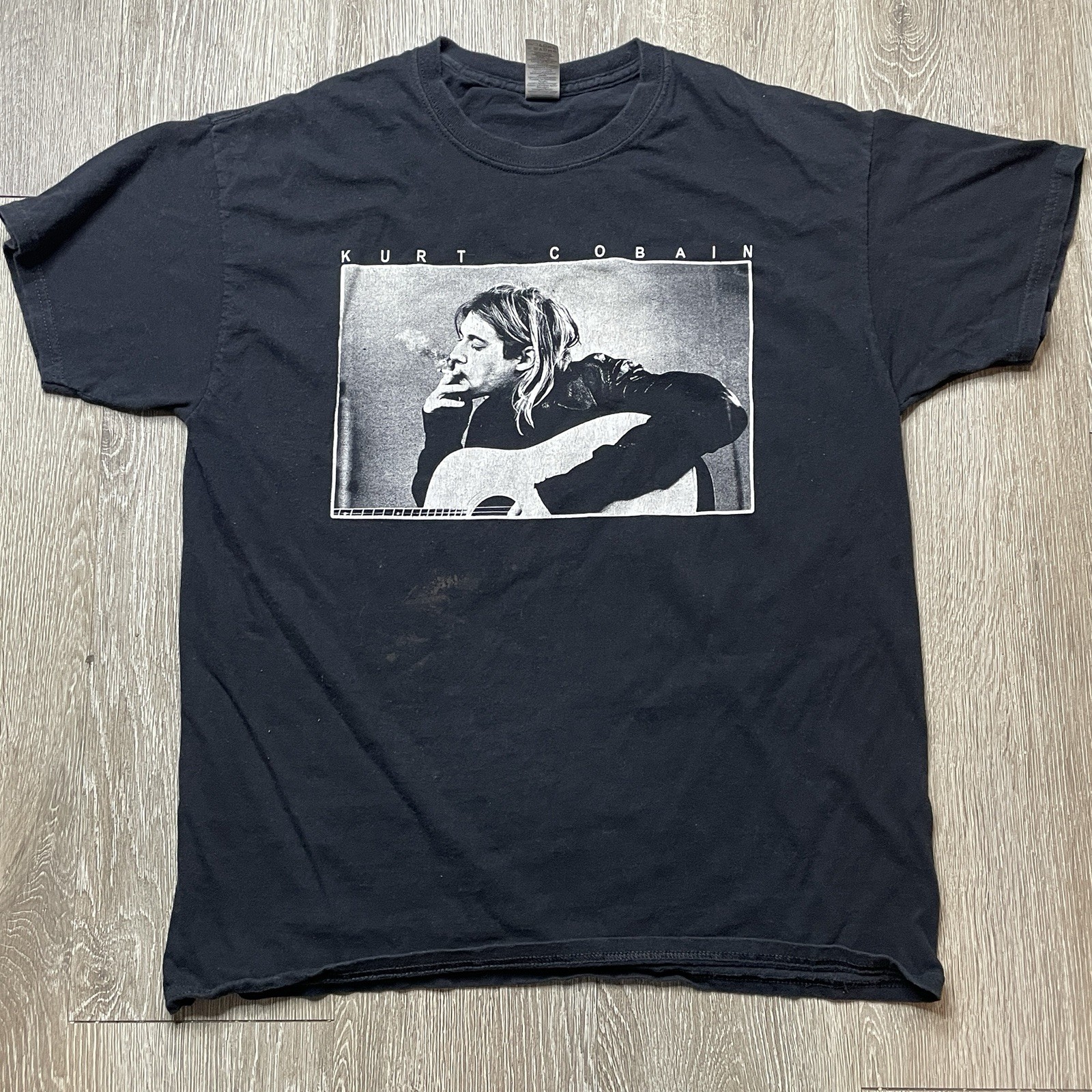 Kurt Cobain Portrait Graphic T Shirt Large Nirvana Grunge Music Tee Bleach Stain gallery