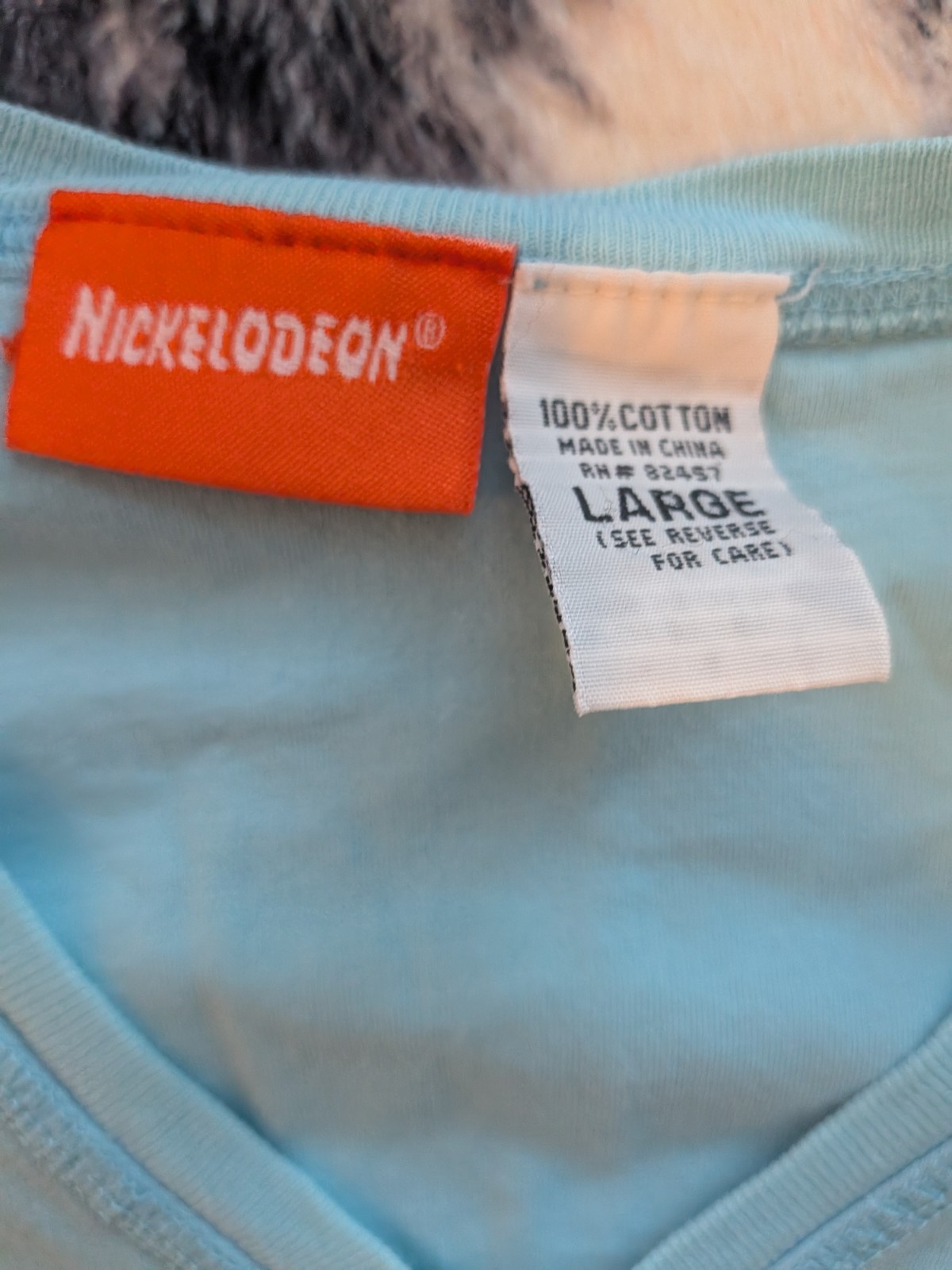 Nickelodeon SpongeBob SquarePants Men’s Blue V-Neck Embroidered Pocket Tee L gallery