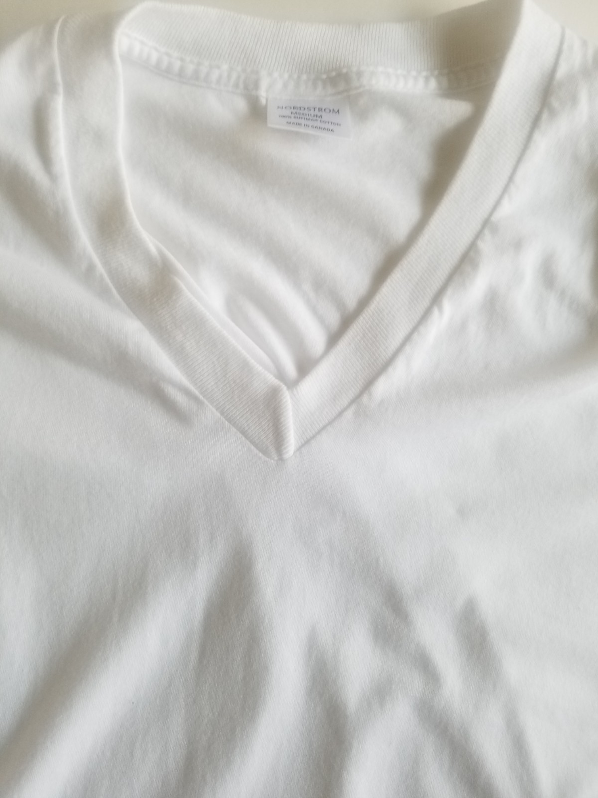 Nordstrom V-Neck Classic Fit Short SLV Supima Cotton Men T-Shirt M